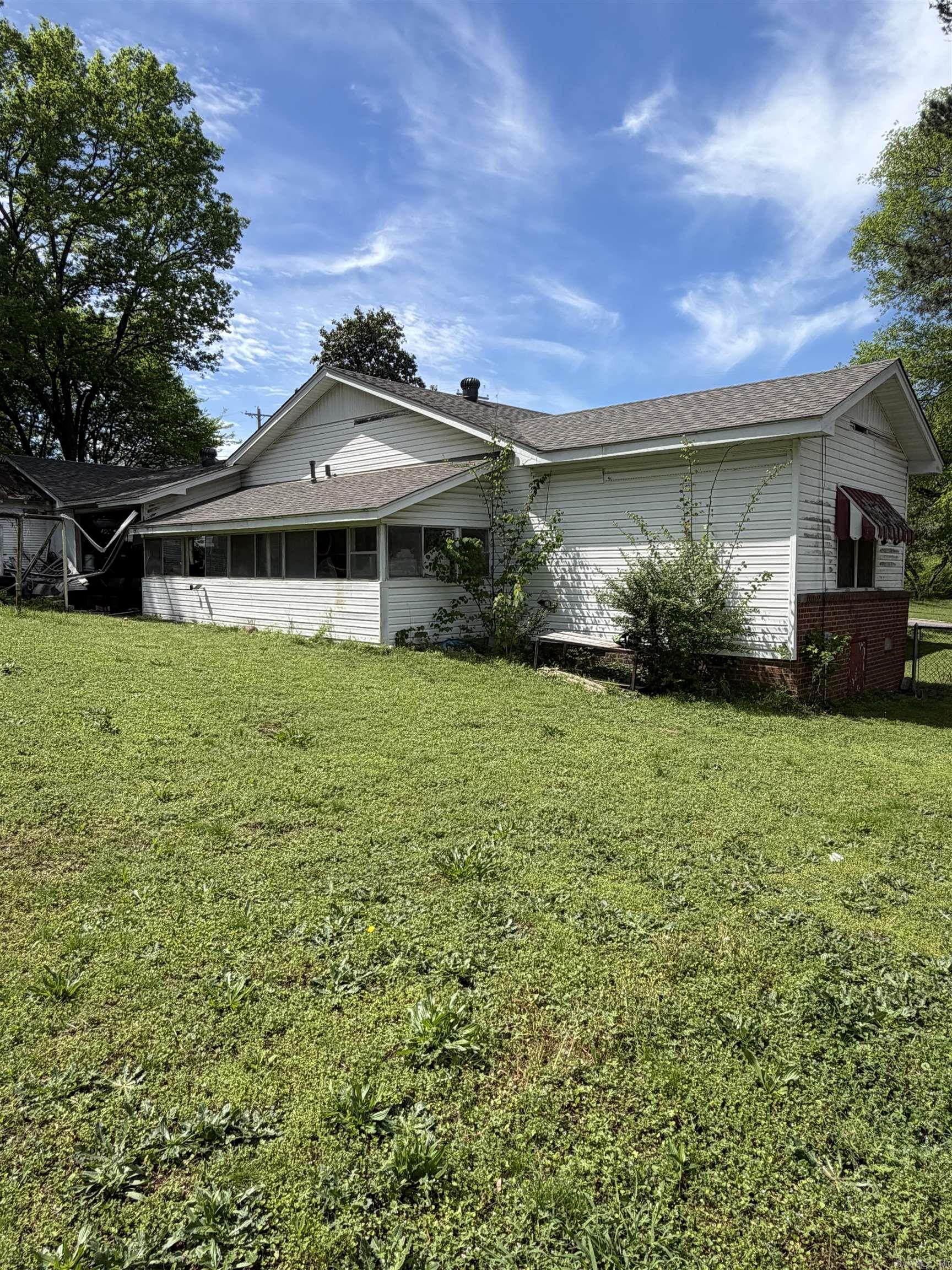 727 N Main St  Benton, AR