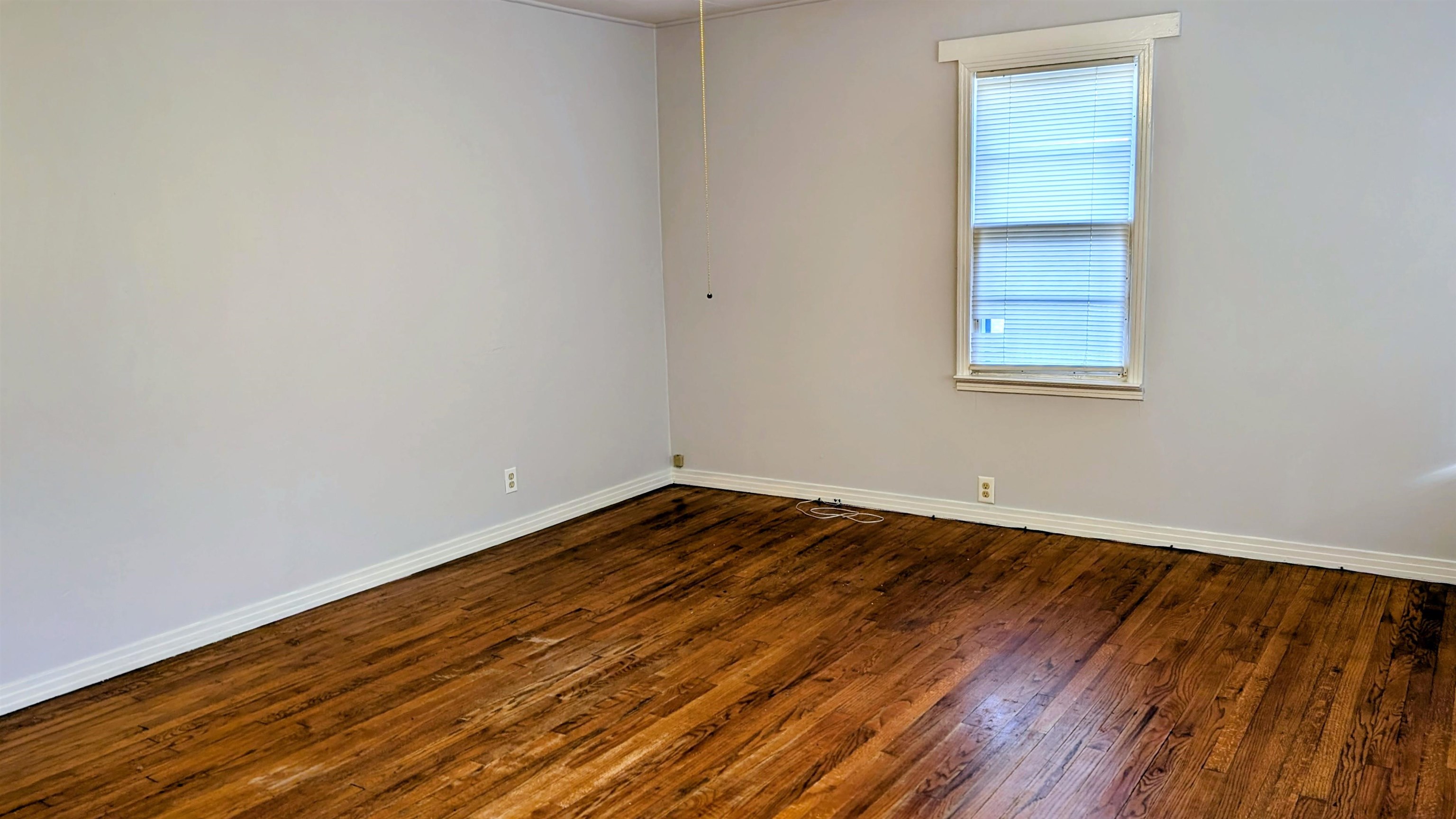 32 E Main  Ash Flat, AR