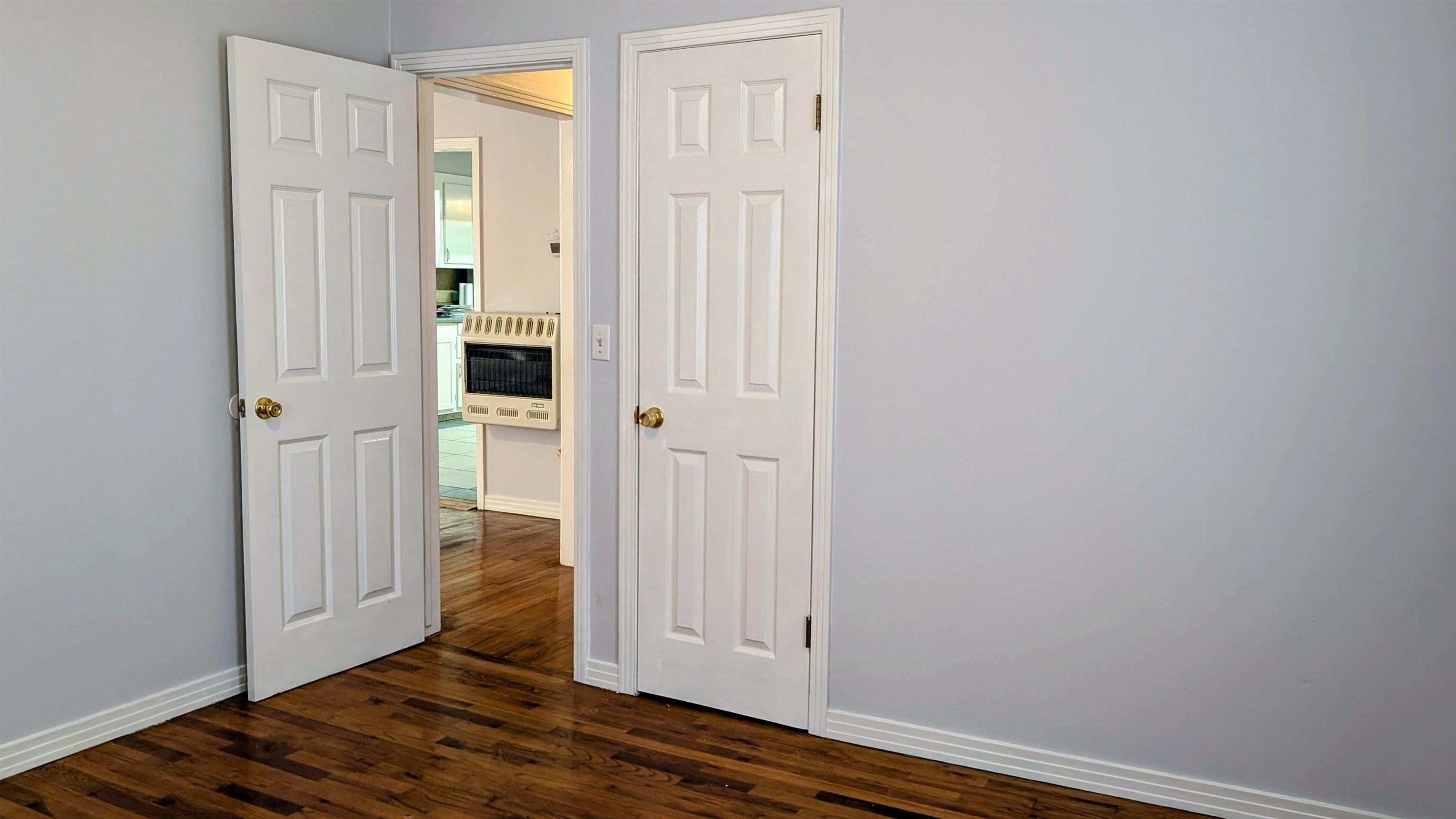 32 E Main  Ash Flat, AR