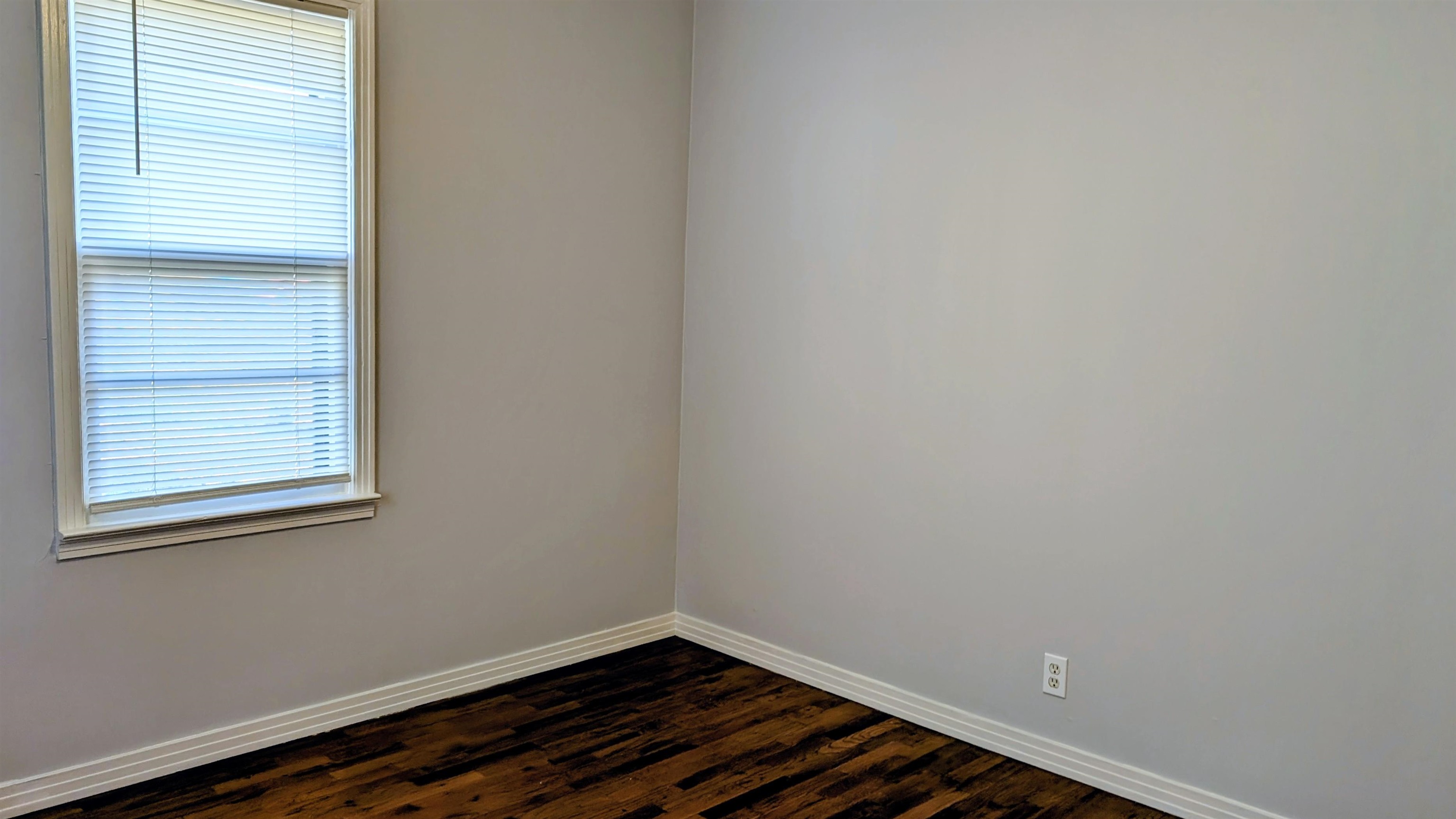 32 E Main  Ash Flat, AR