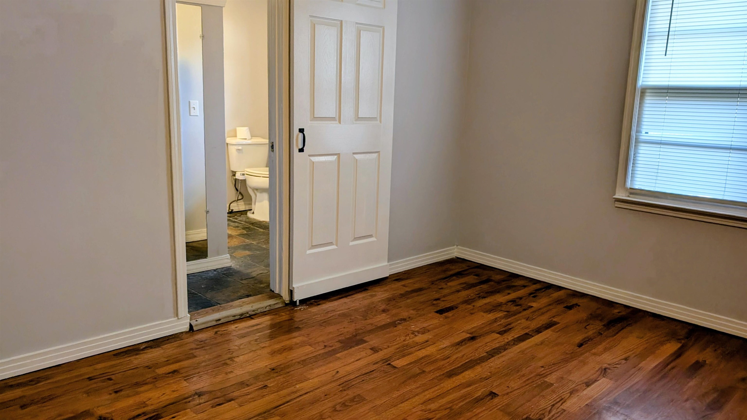 32 E Main  Ash Flat, AR