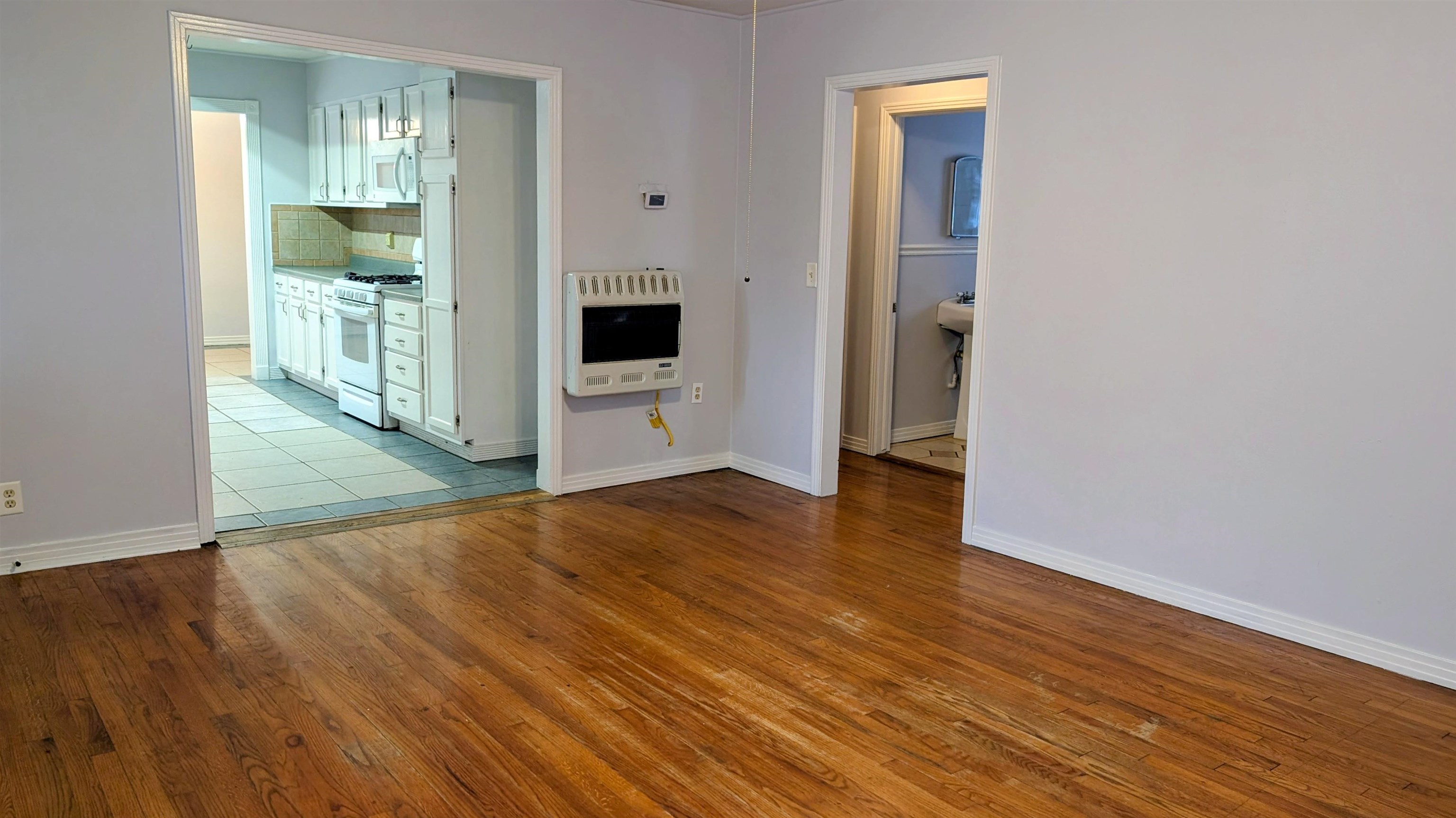 32 E Main  Ash Flat, AR