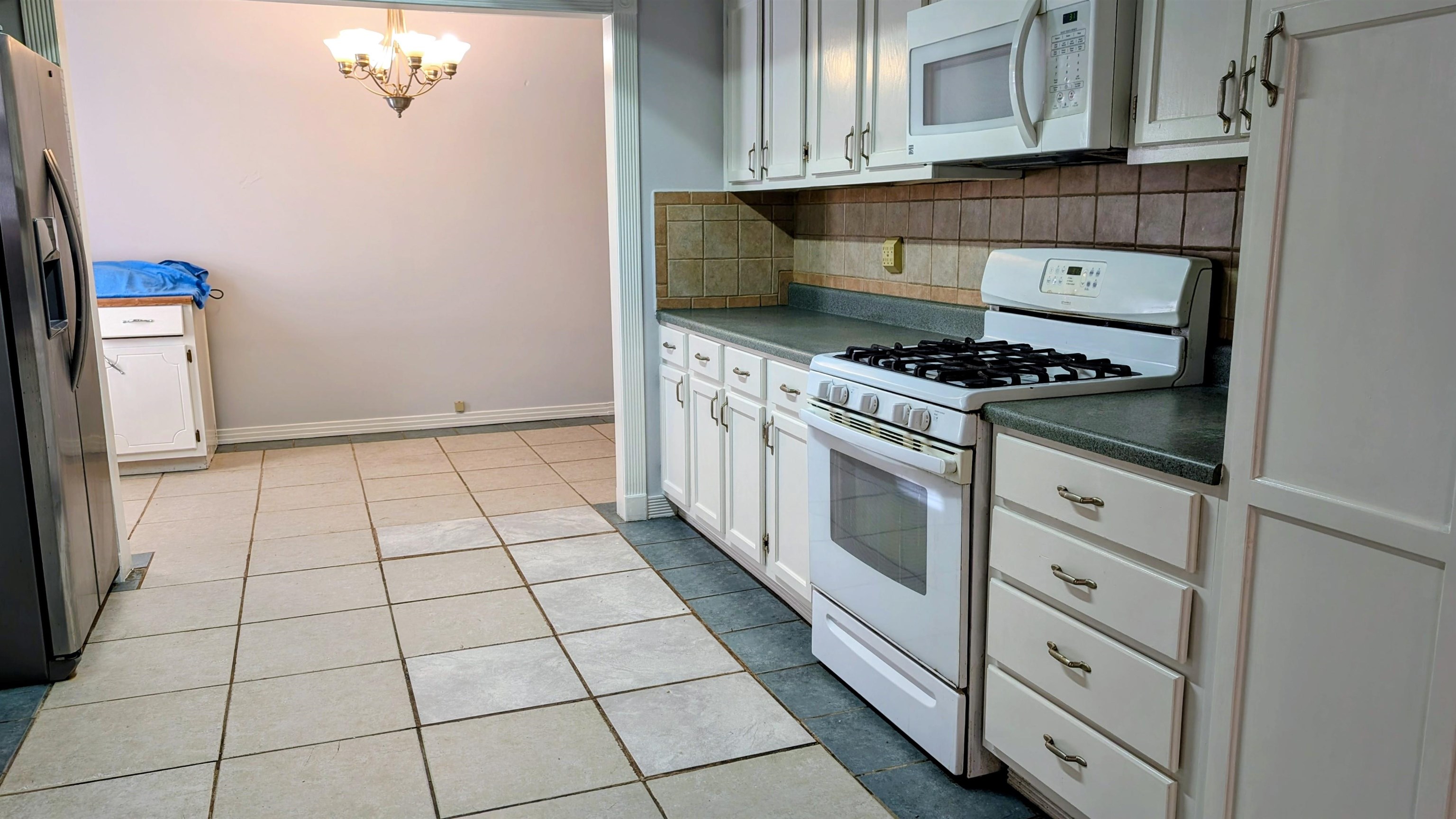 32 E Main  Ash Flat, AR