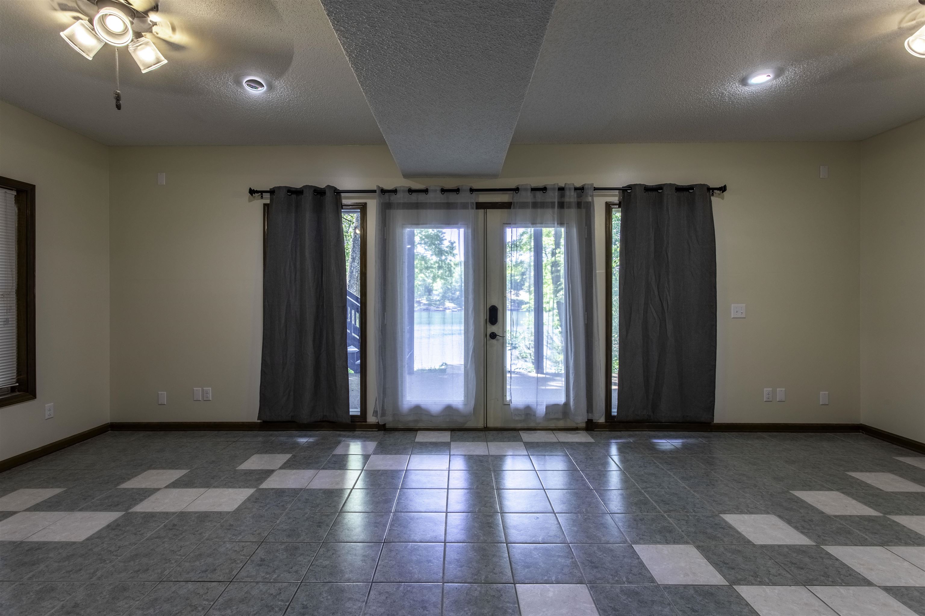 8 Winnebago Trace Cherokee Village, AR 72529