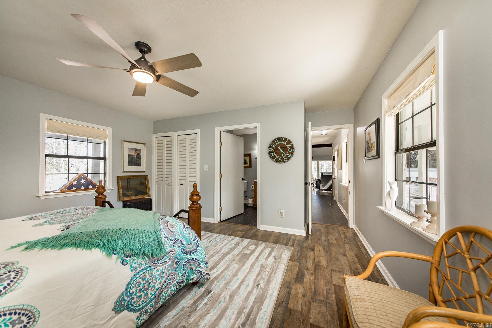 2201 River  Redfield, AR