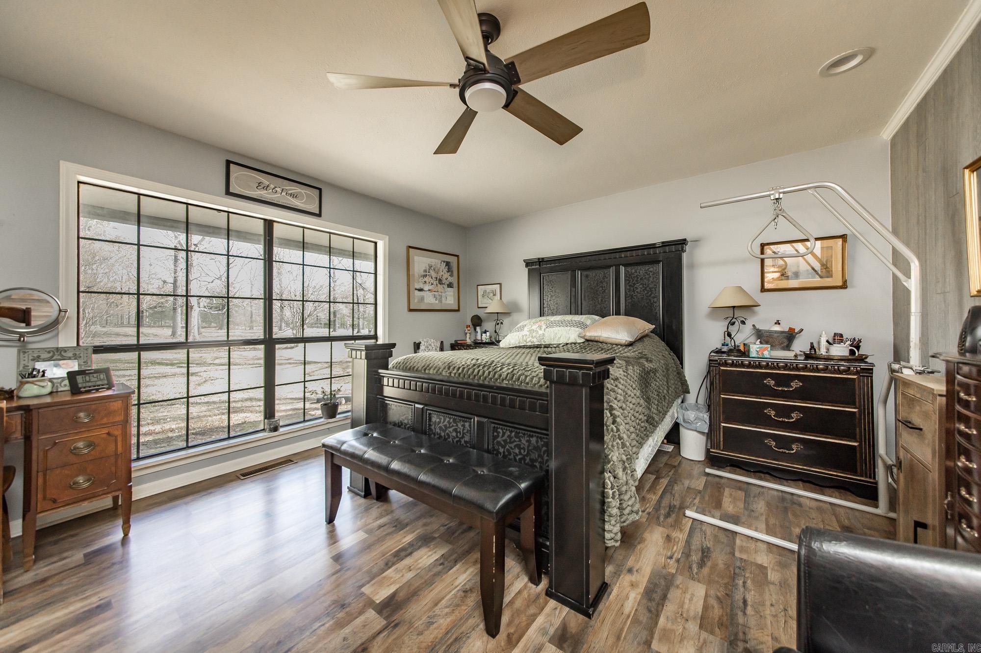 2201 River  Redfield, AR