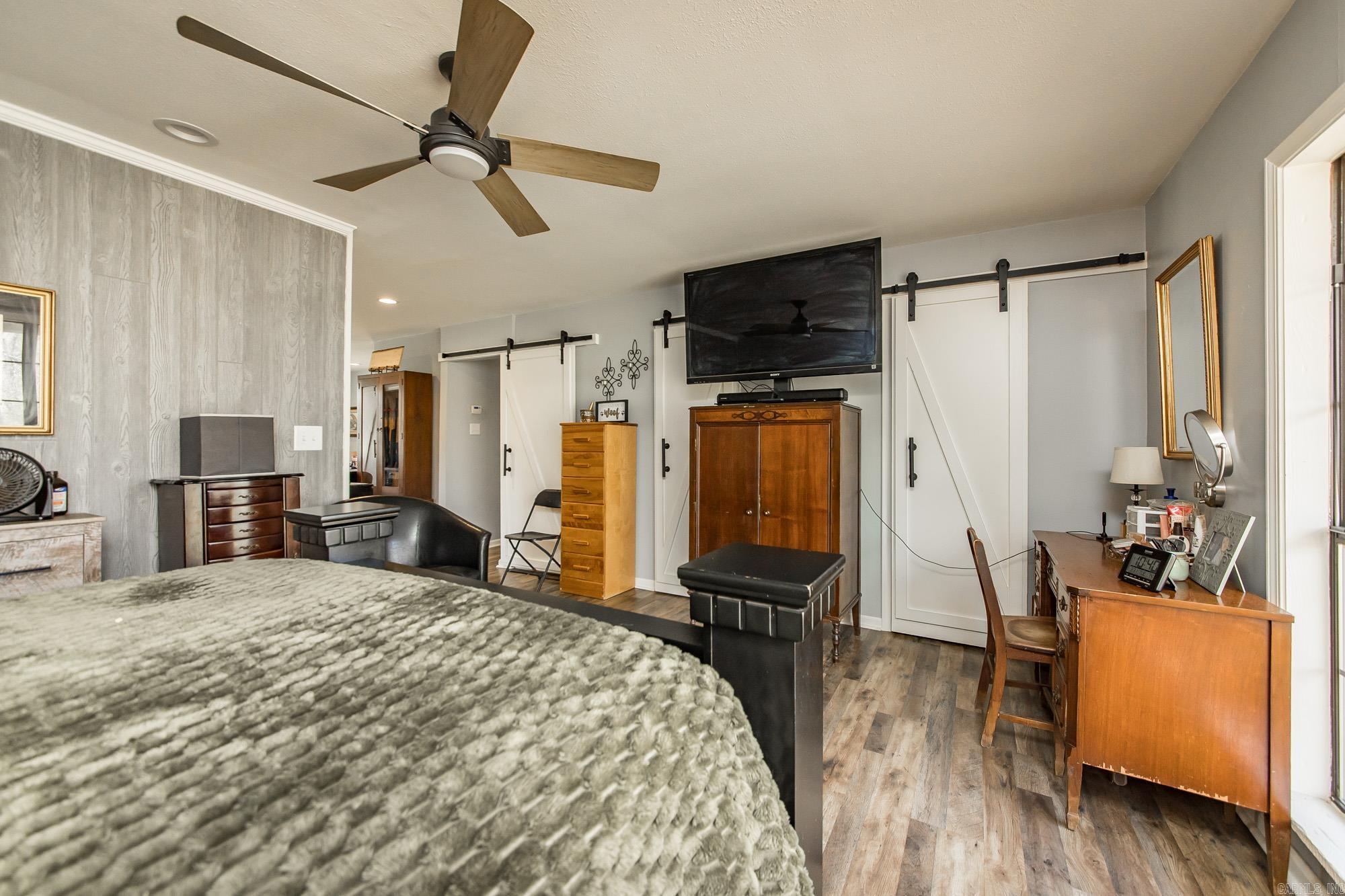 2201 River  Redfield, AR