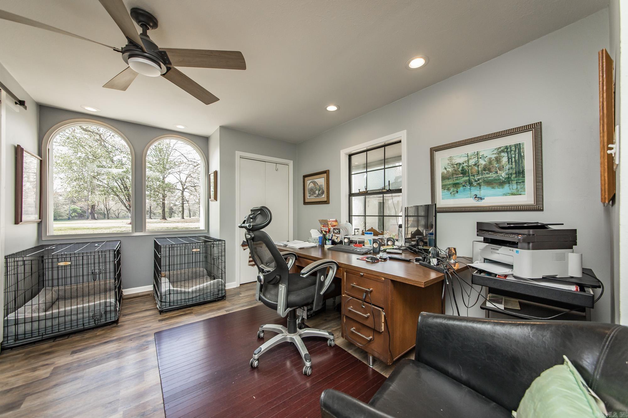 2201 River  Redfield, AR