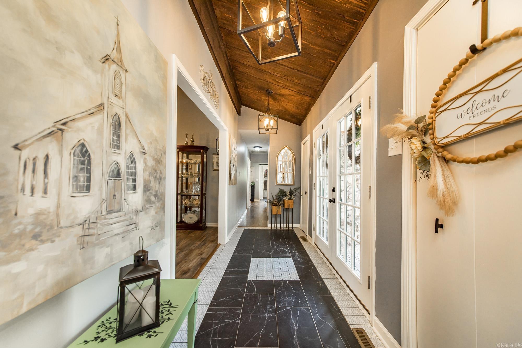 2201 River  Redfield, AR