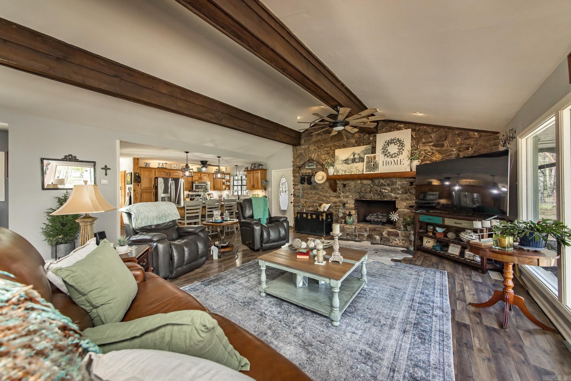 2201 River  Redfield, AR