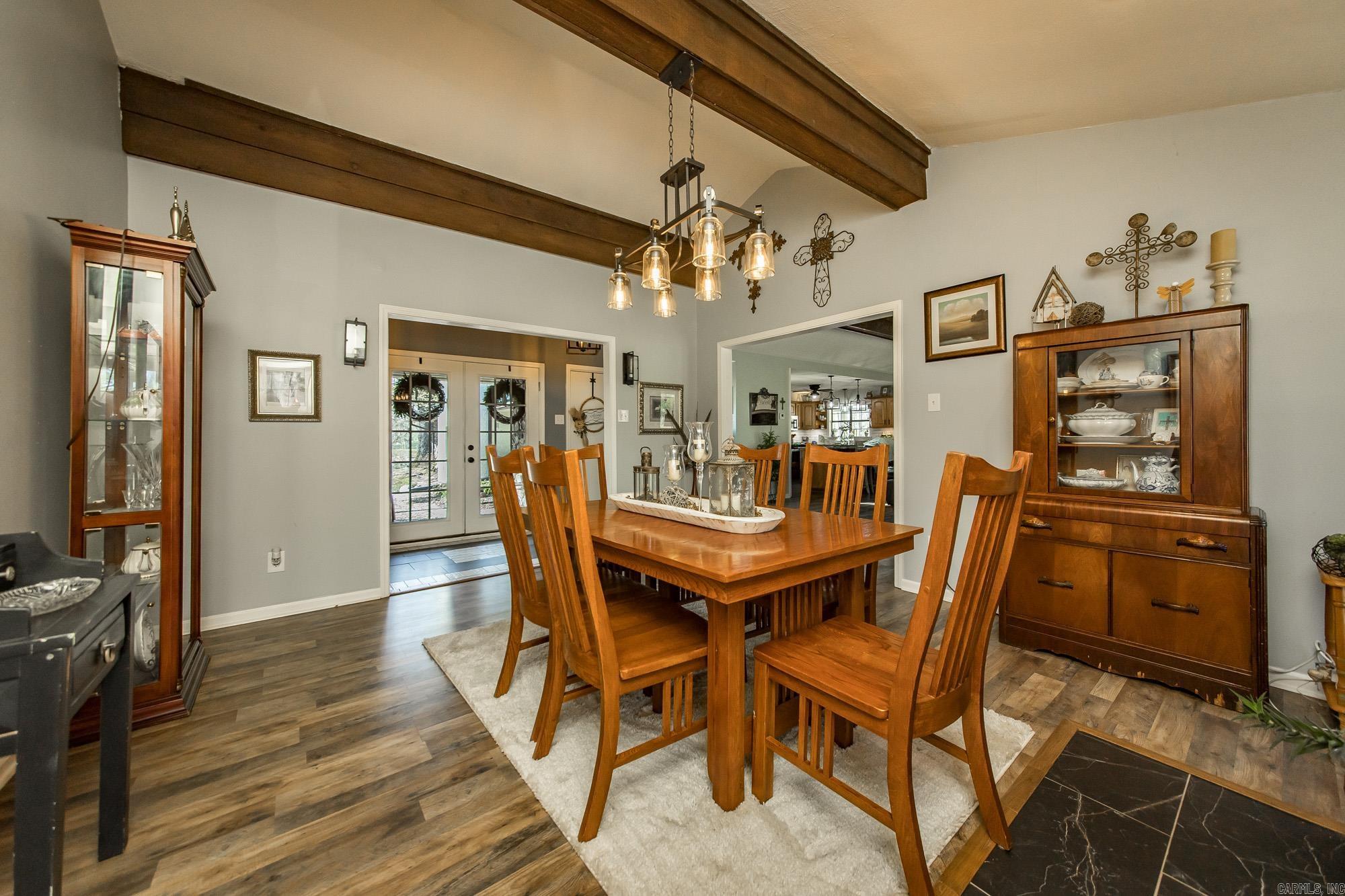 2201 River  Redfield, AR