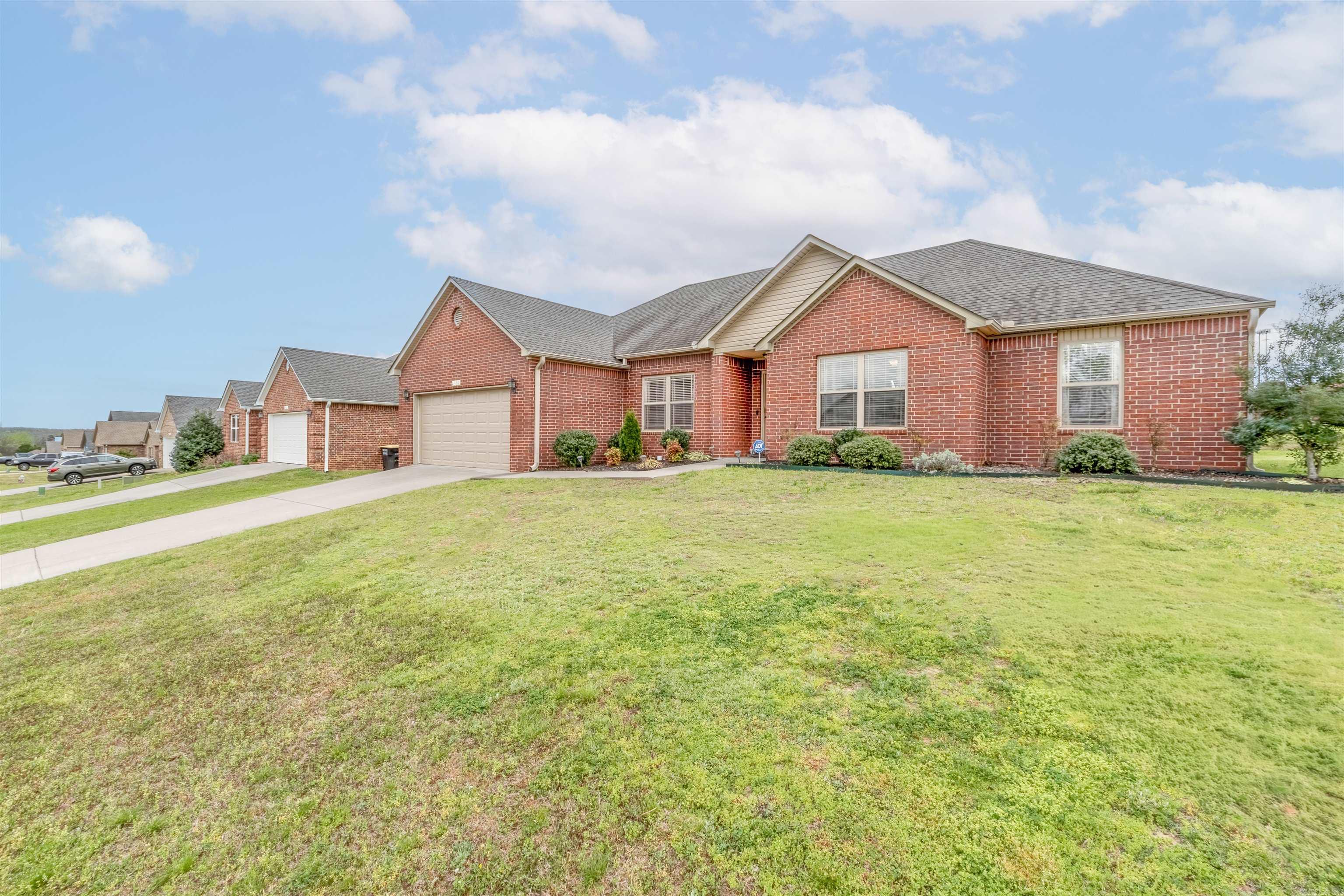 2710 Plateau Drive  Conway, AR