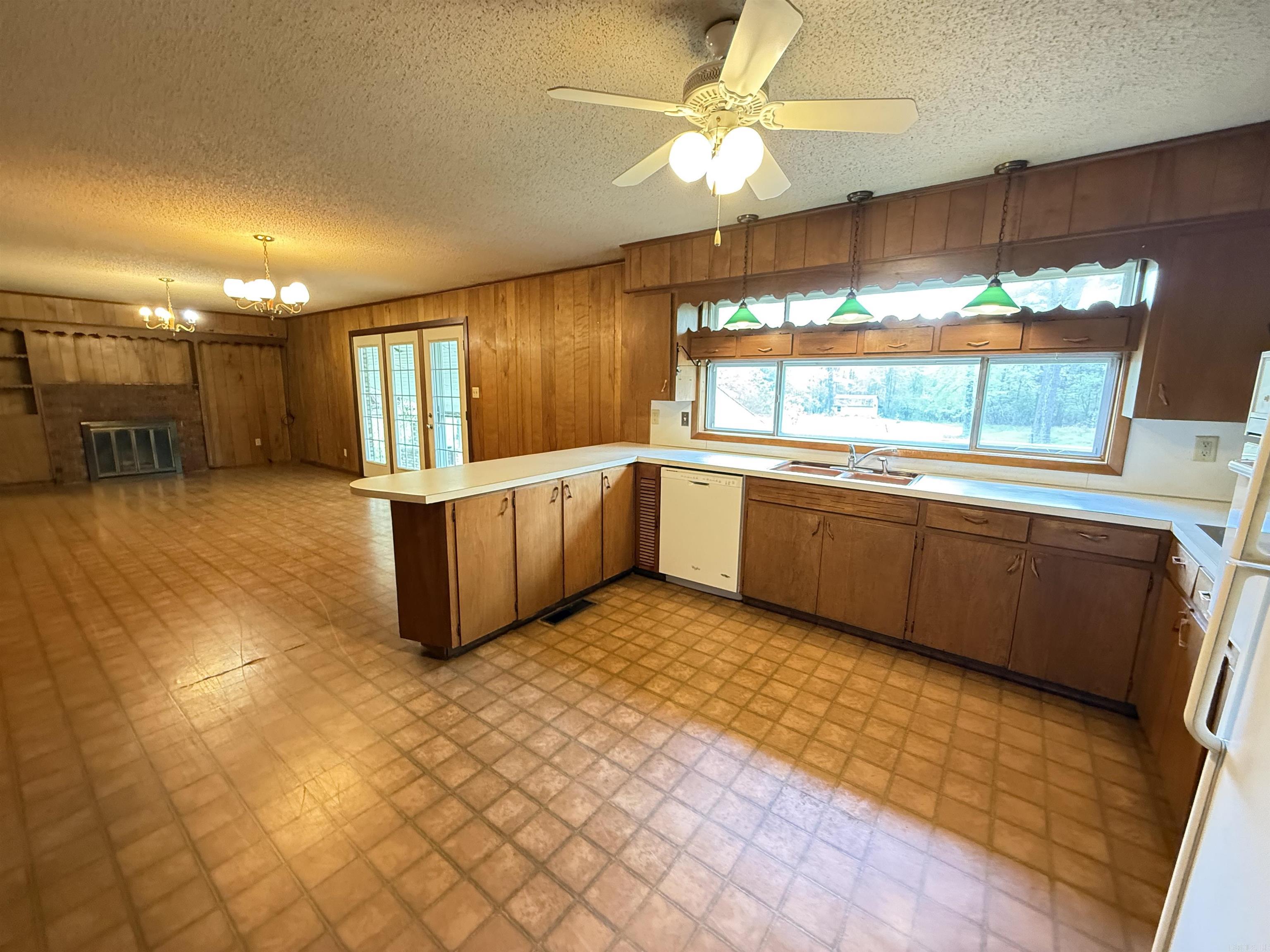 1587 Salem  Bryant, AR