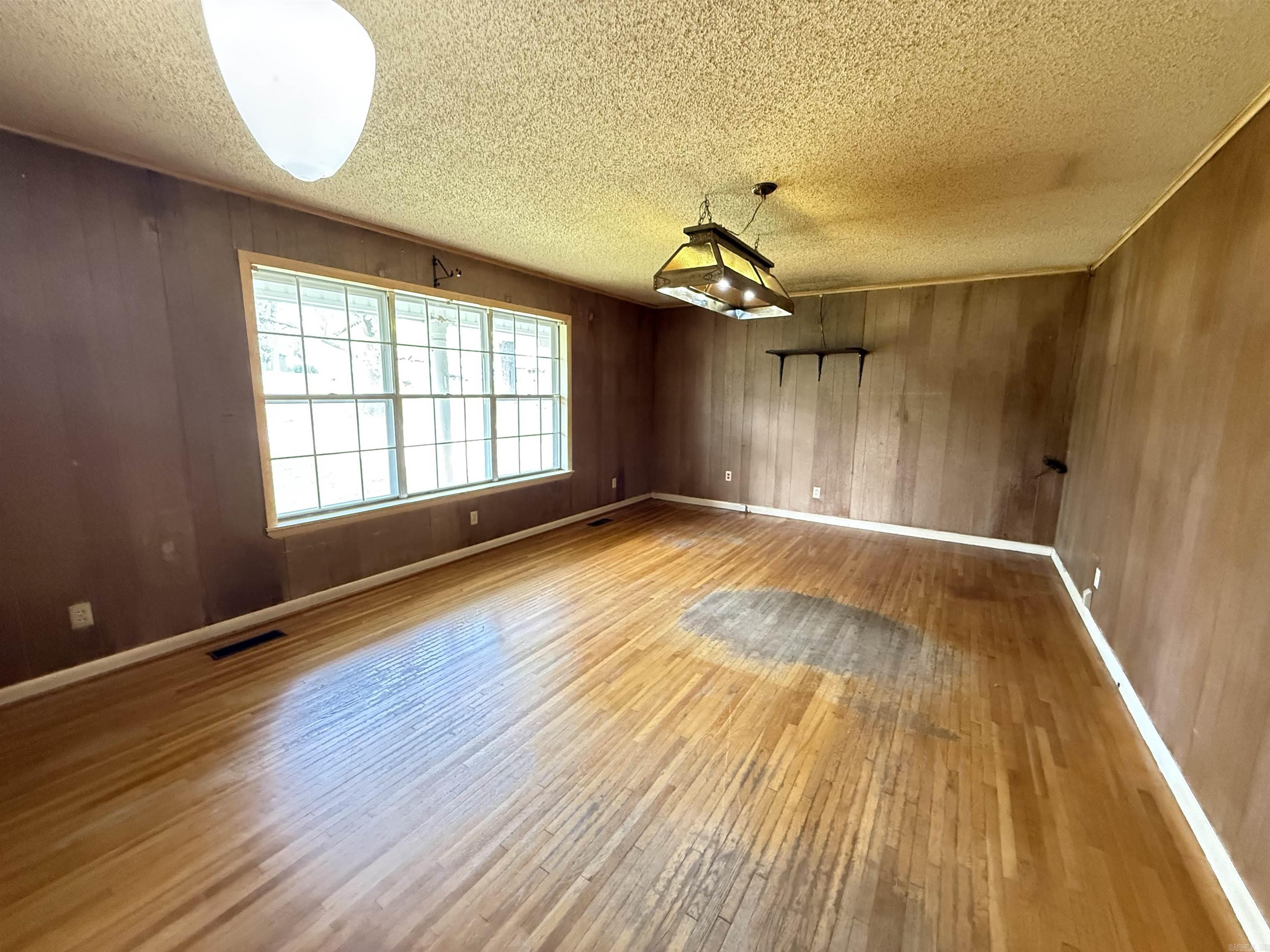 1587 Salem  Bryant, AR