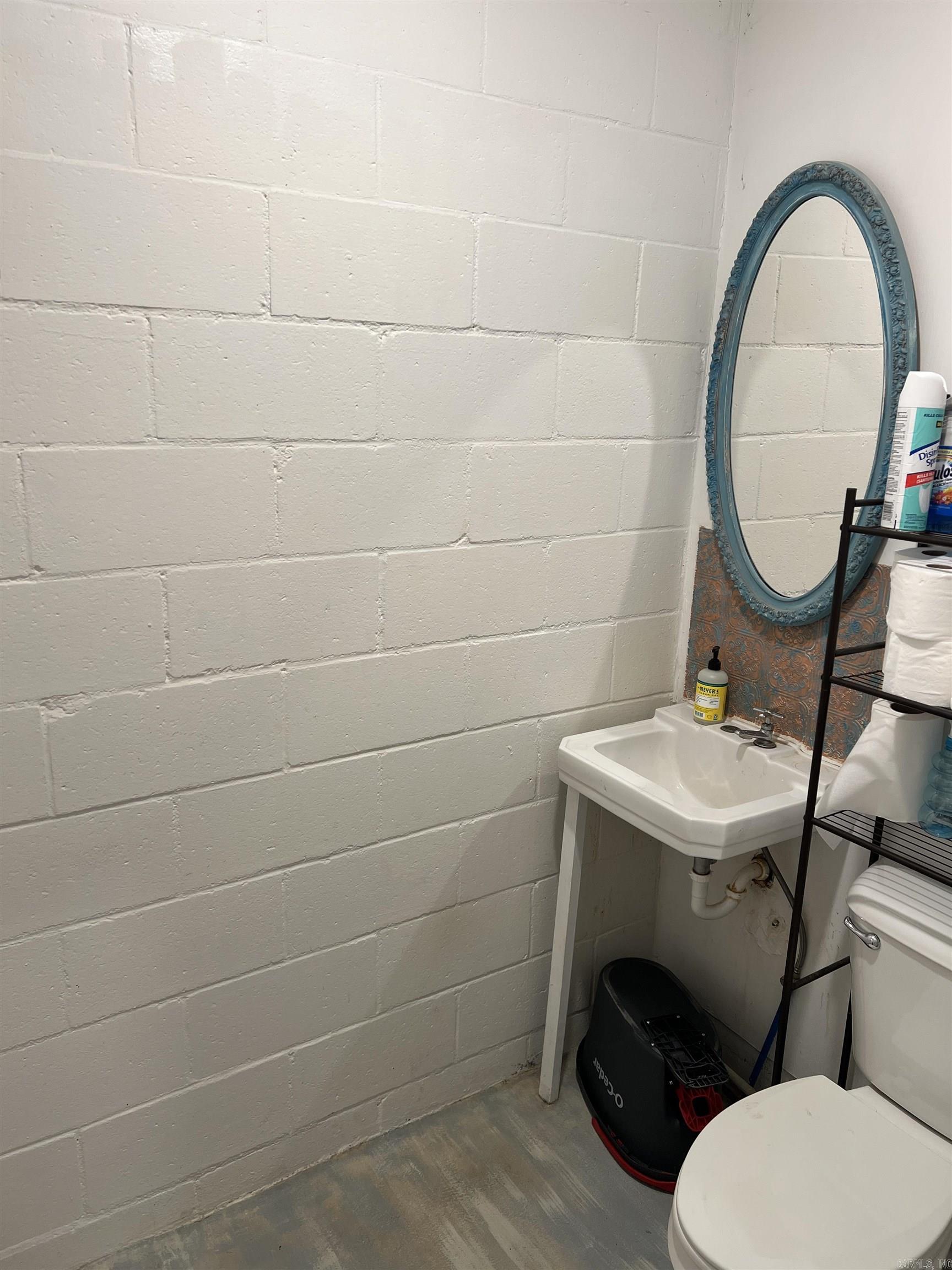 216 E Main  Norman, AR