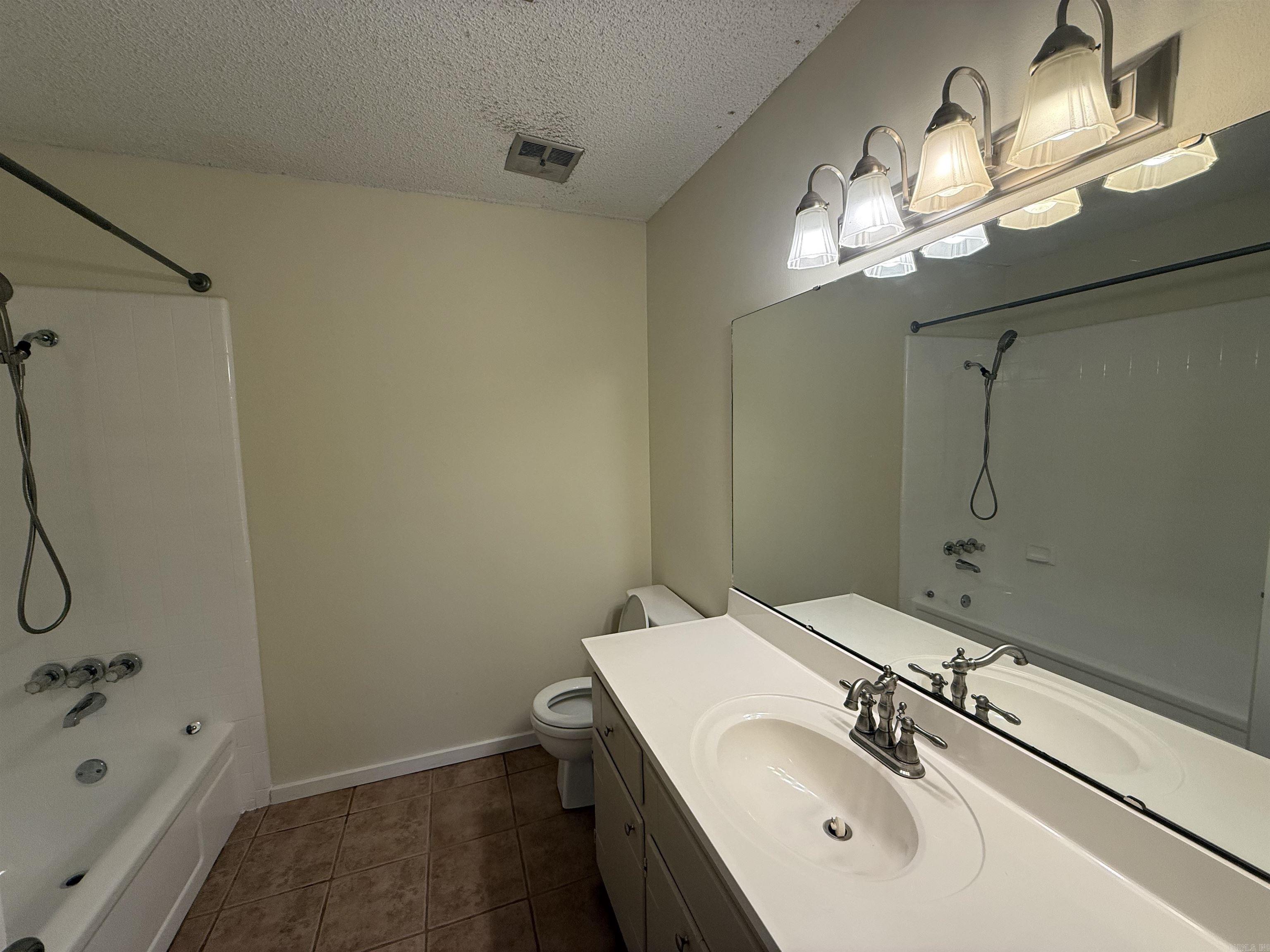 2812 Janet  Benton, AR