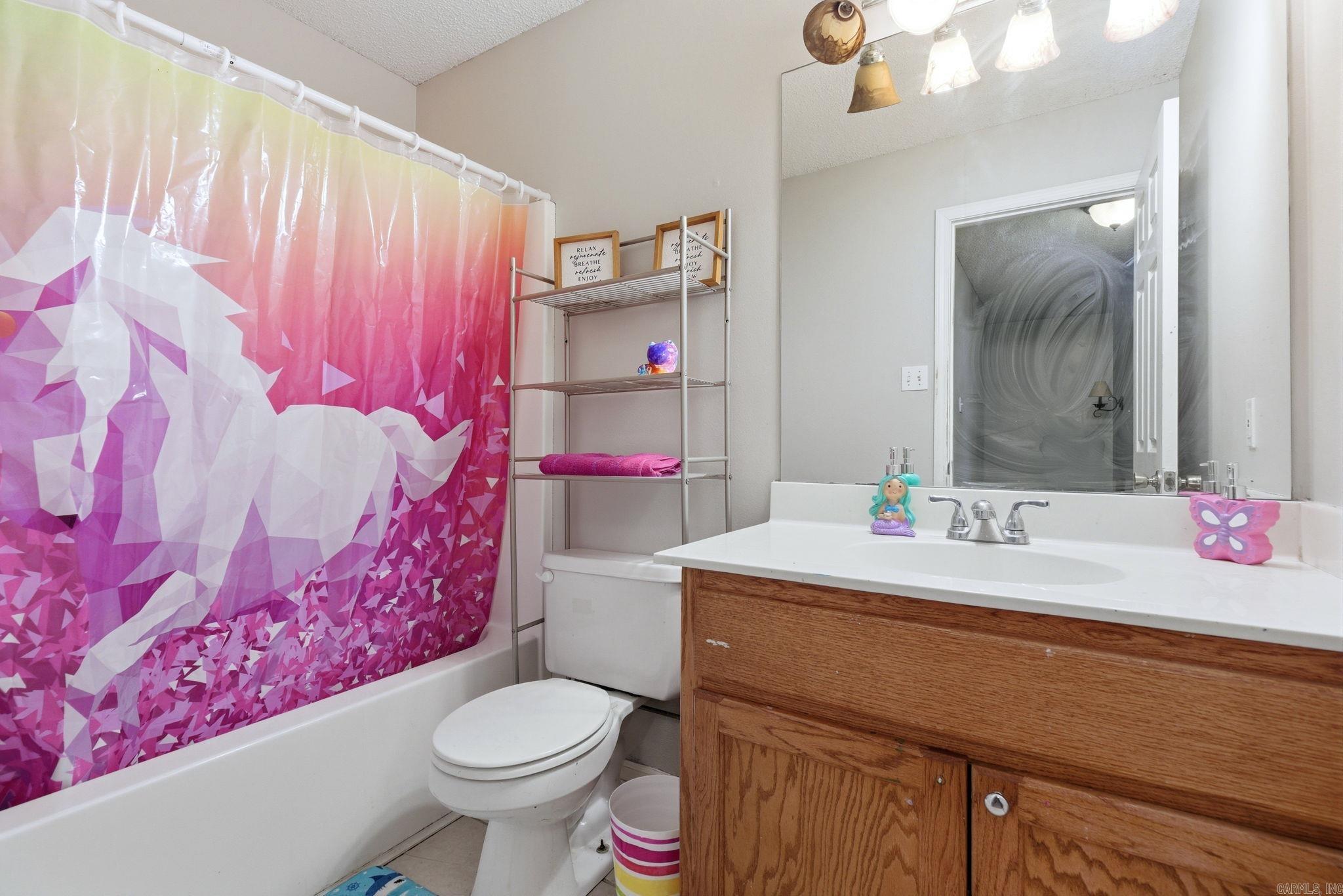 1126 Oakview  Benton, AR