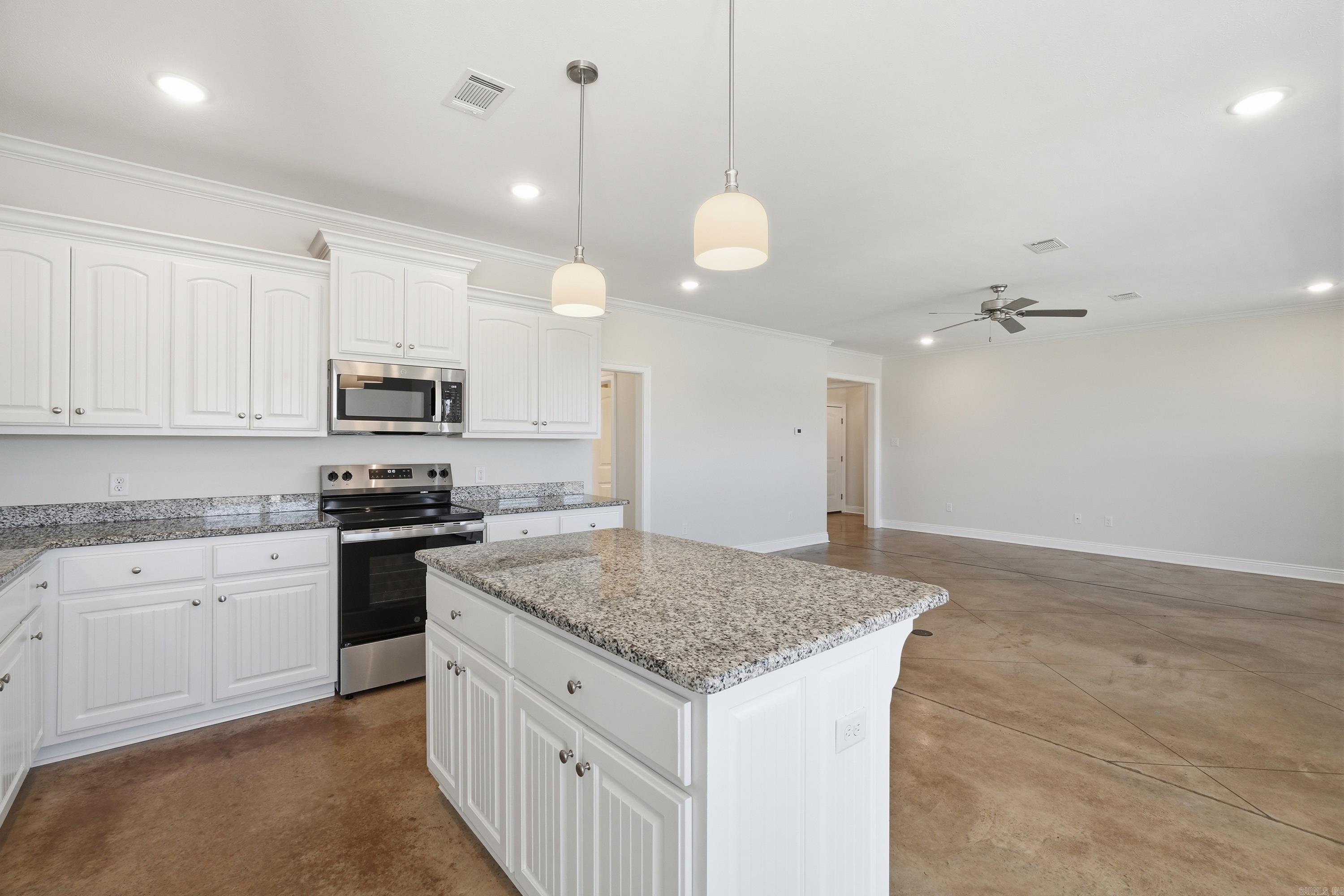 11 Palamino  Vilonia, AR