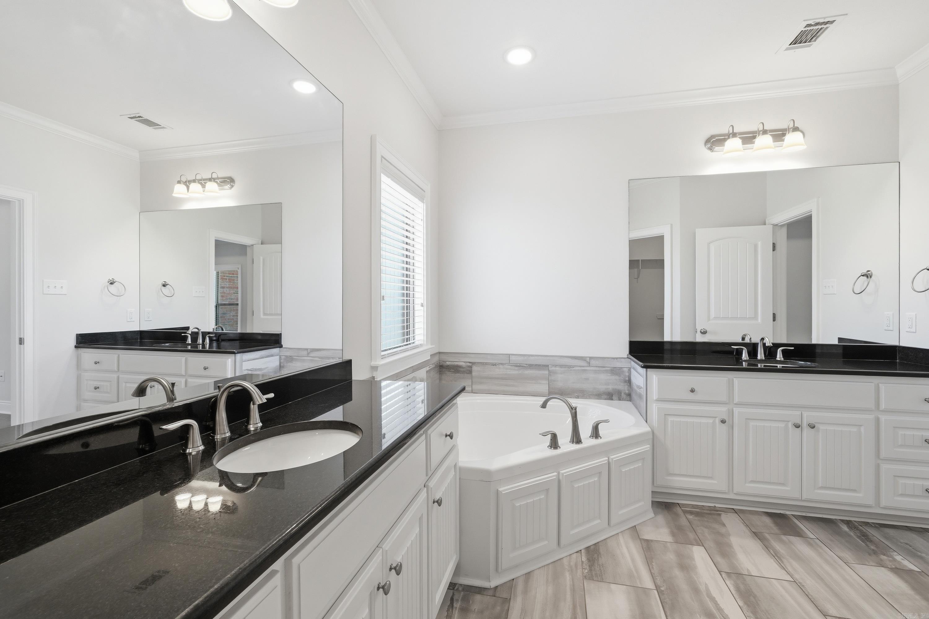 11 Palamino  Vilonia, AR