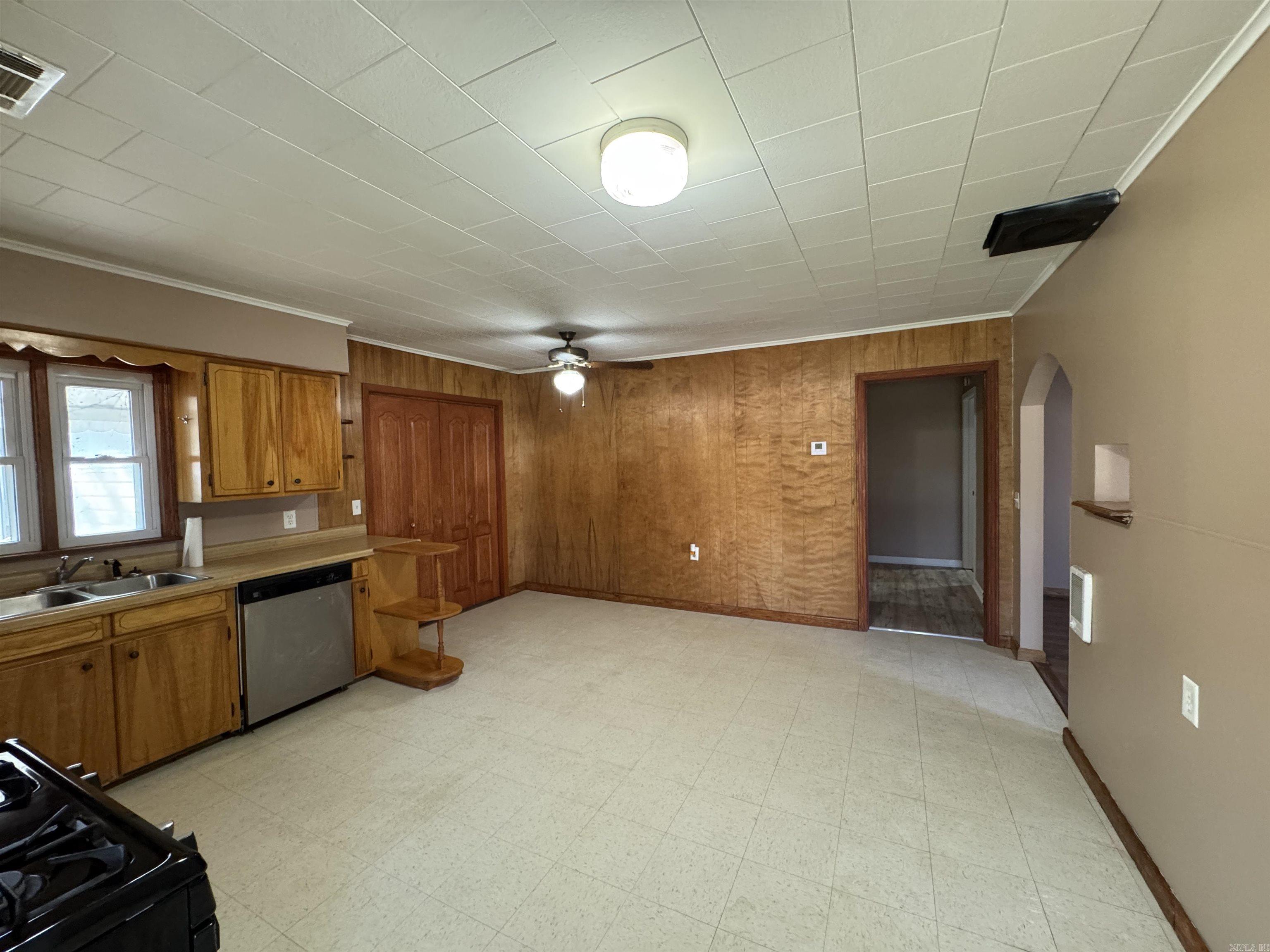 222 S Cagle  Rector, AR