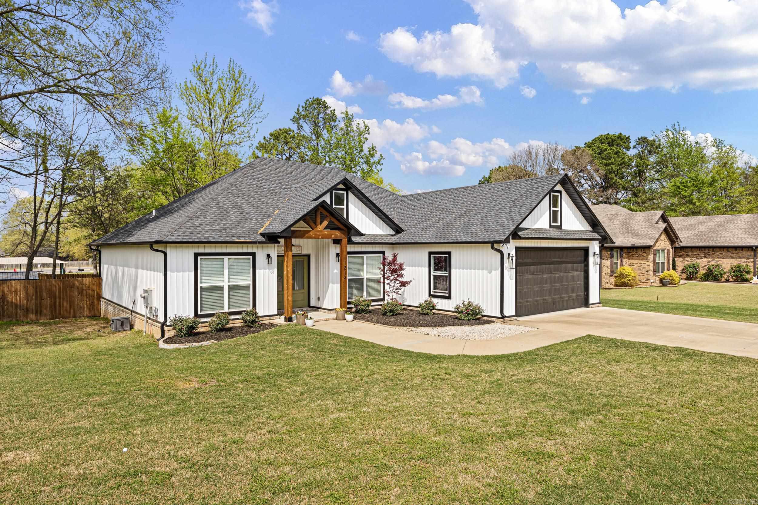 1814 Janie Francis  Russellville, AR