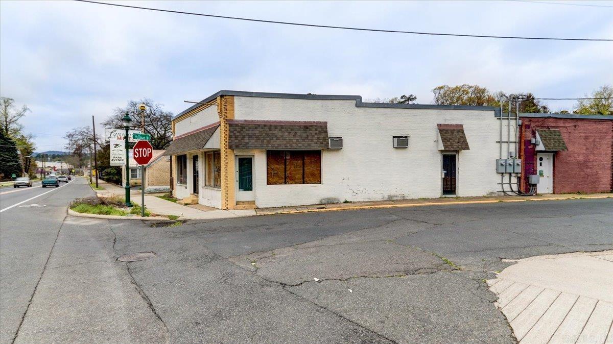 865 Park  Hot Springs, AR