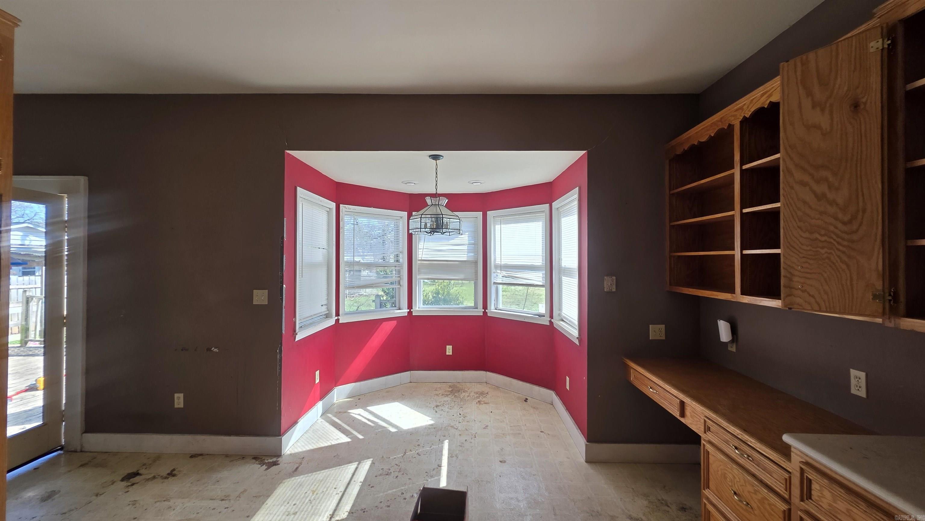 207 W Central  Warren, AR