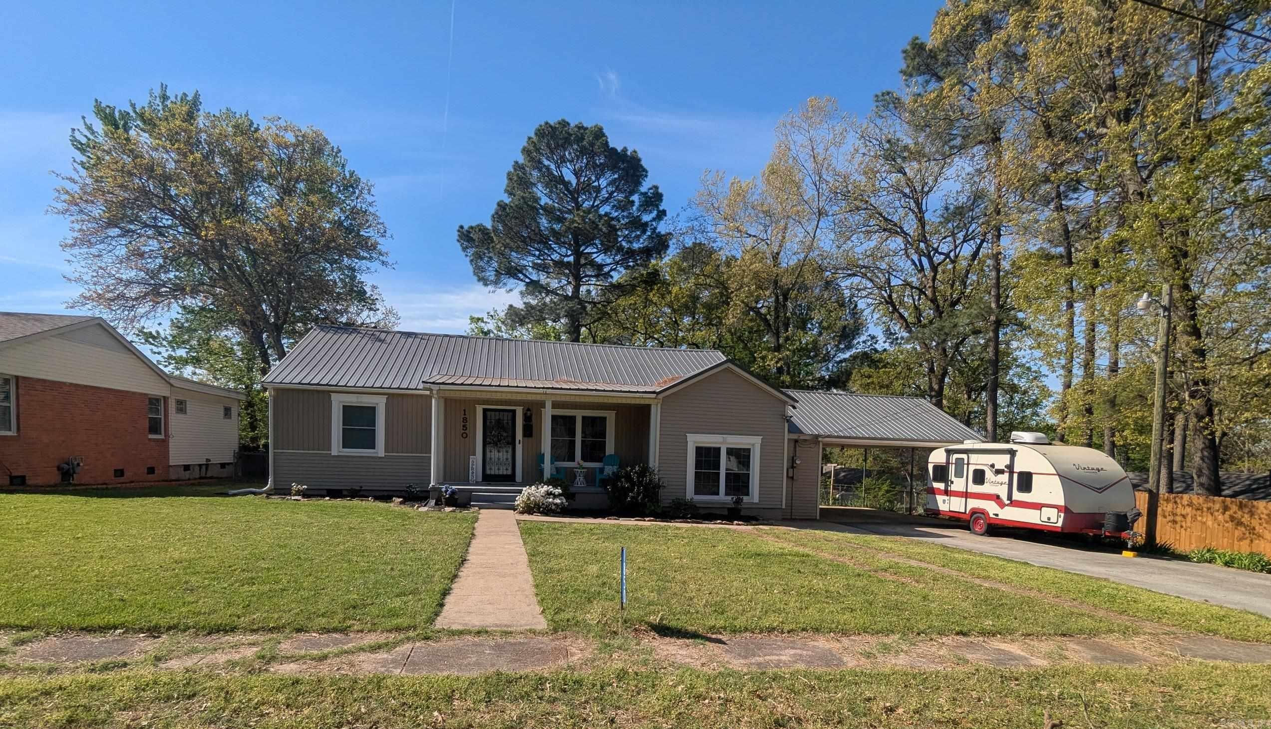 1850 Maple  Batesville, AR