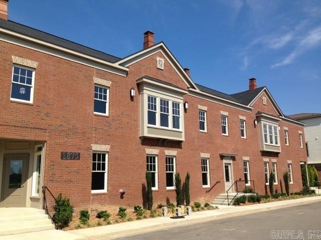 1855 McKennon  Conway, AR