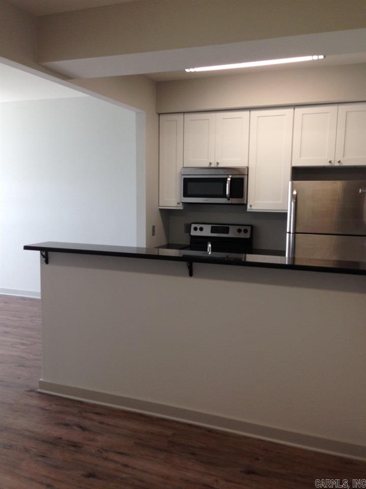 1855 McKennon  Conway, AR