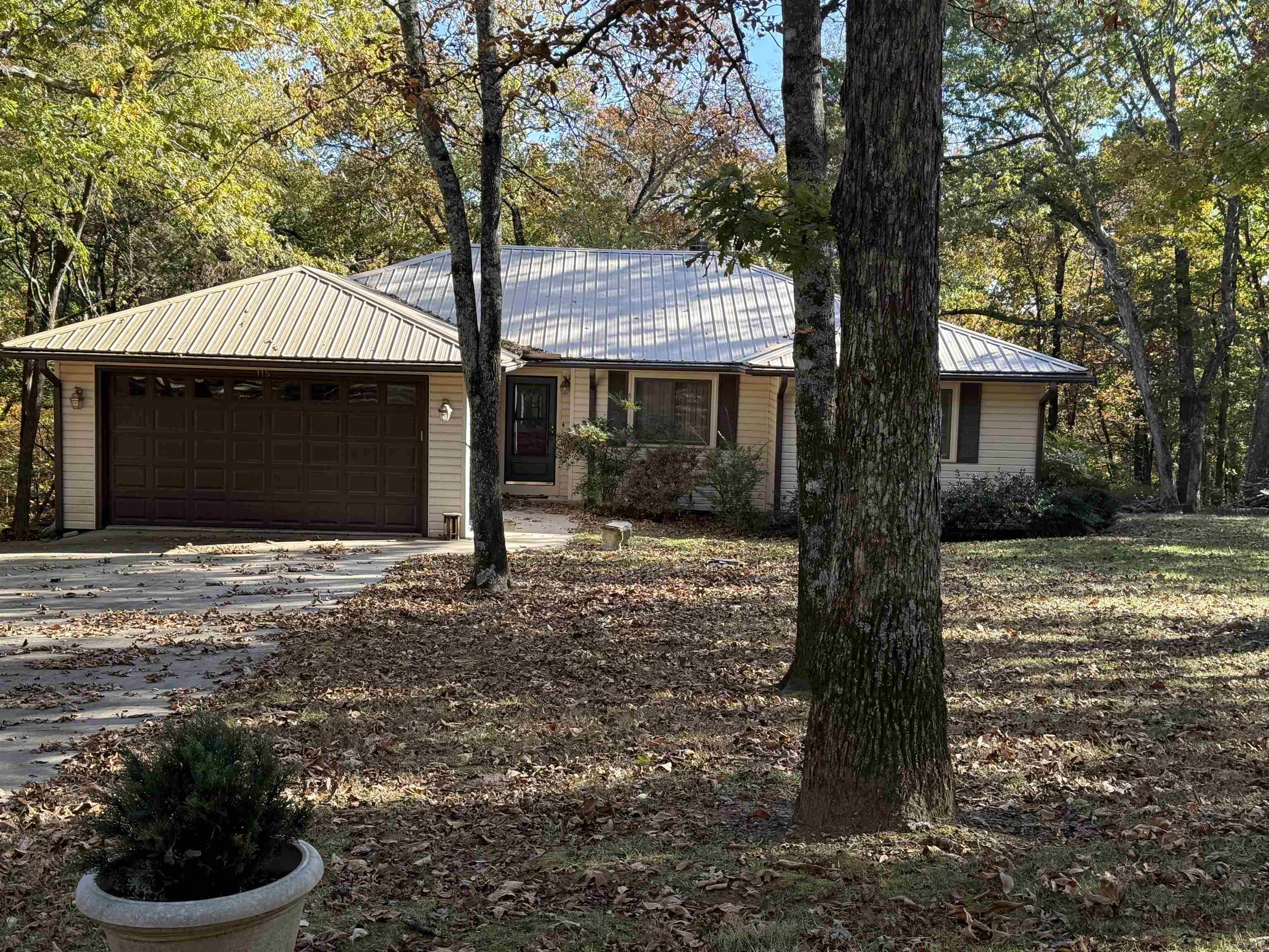 115 Castle View Drive  Fairfield Bay, AR