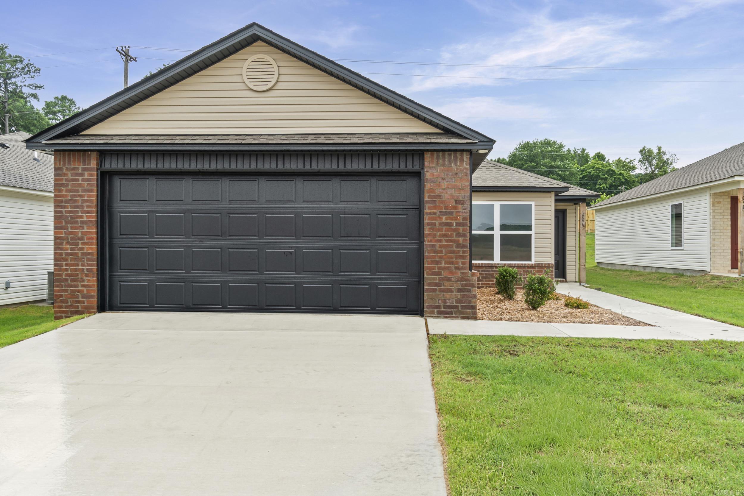 1044 Raven Walk Drive