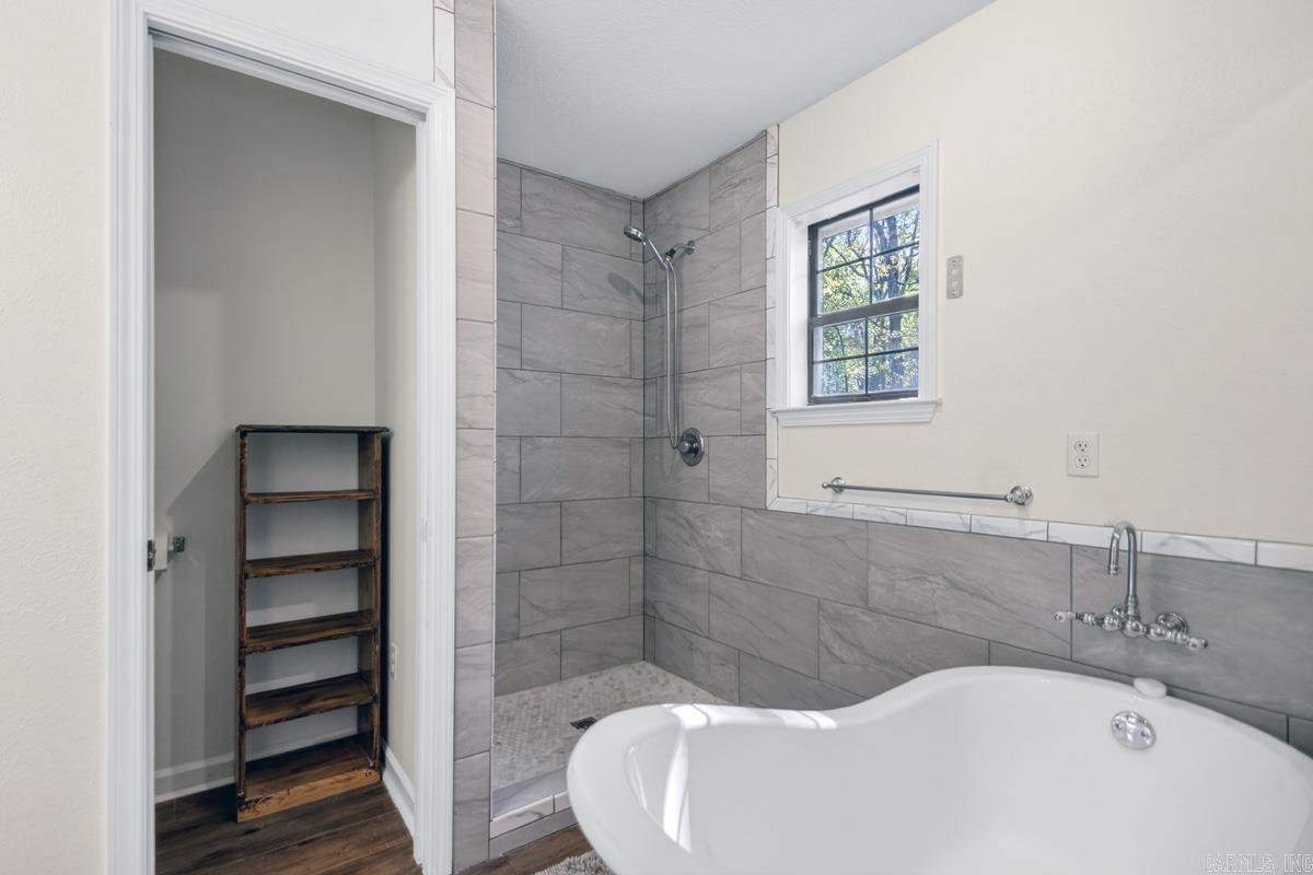 16 Pinecrest  Conway, AR