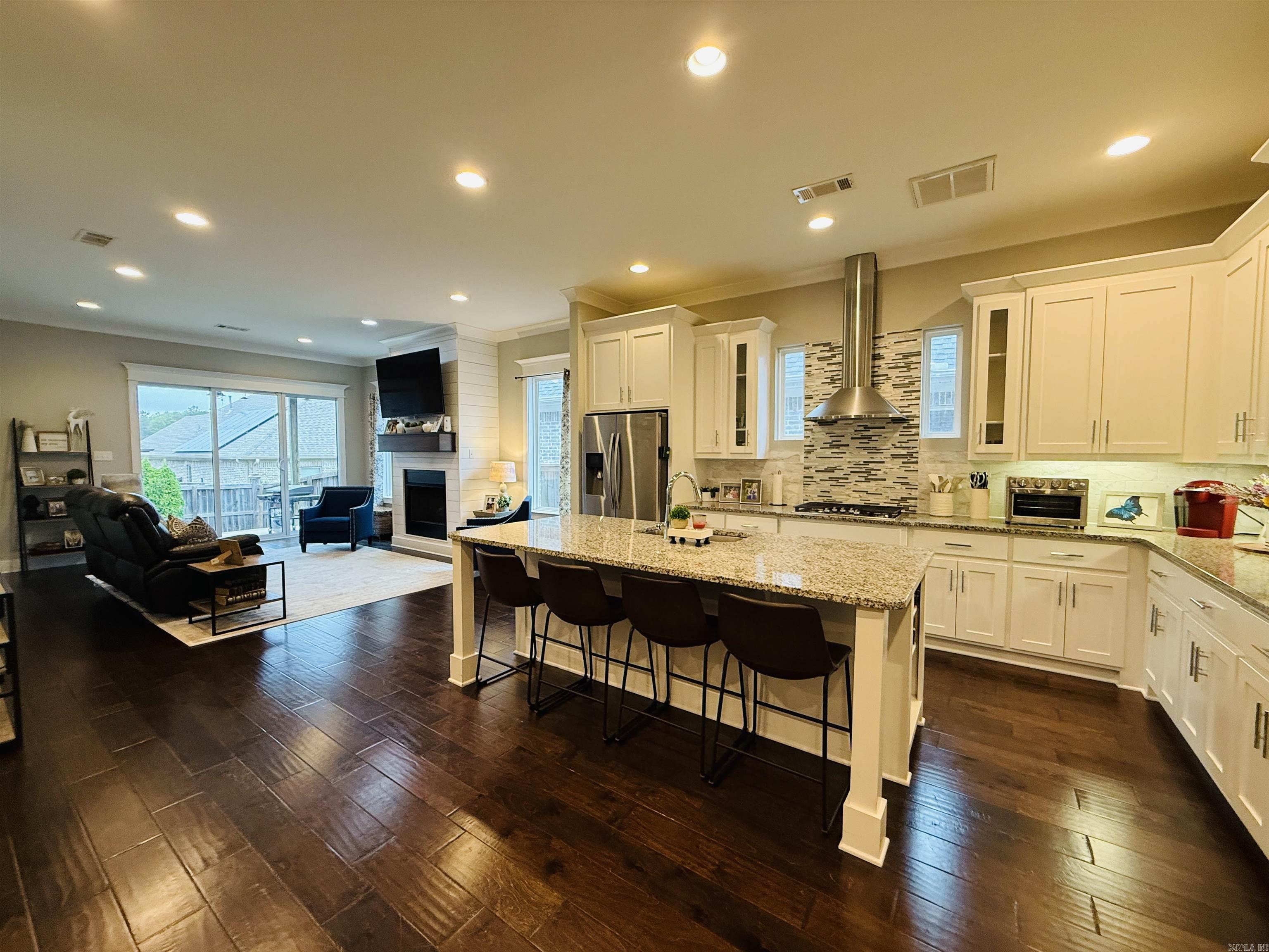 8 BENTWOOD  Little Rock, AR