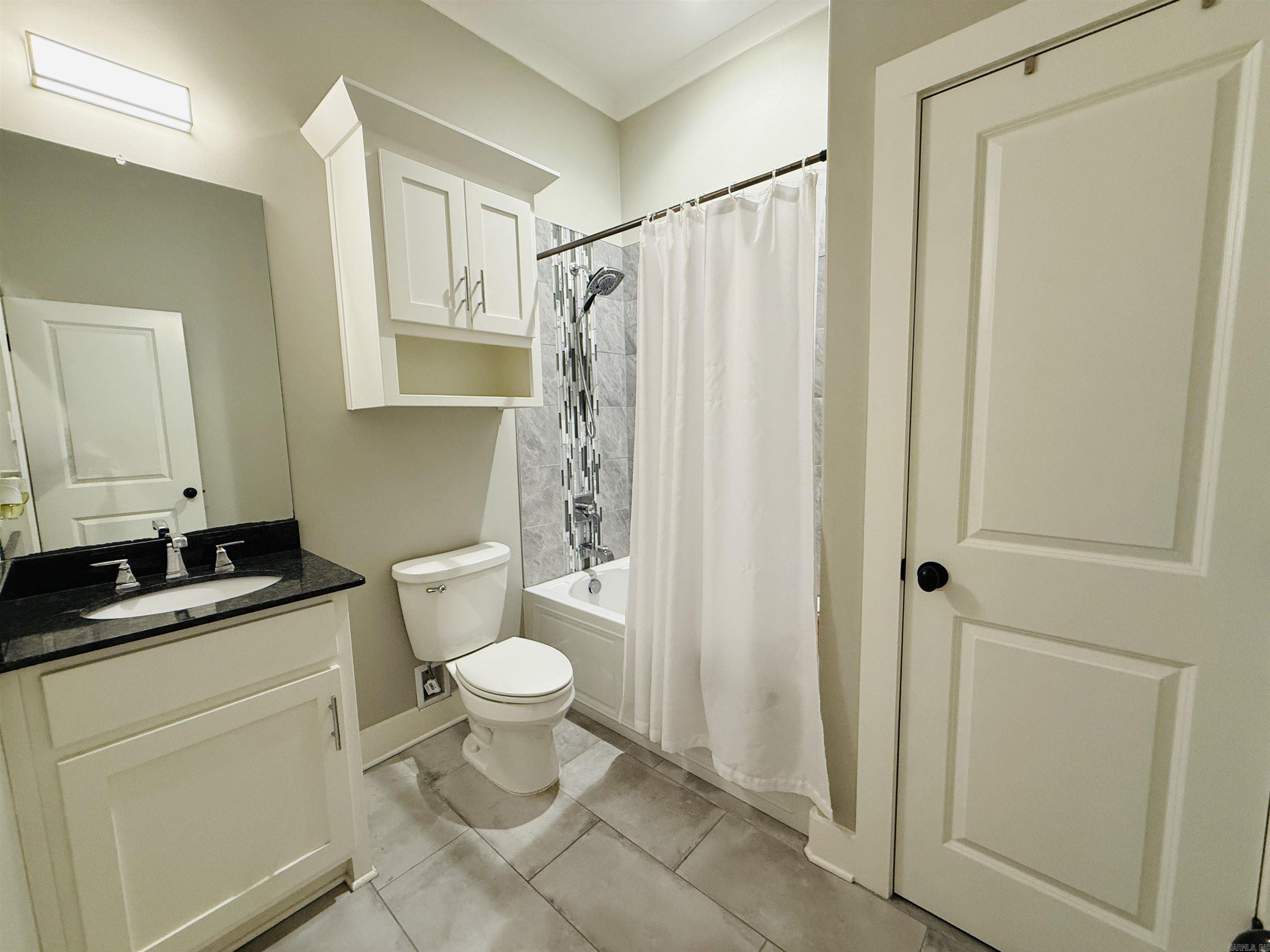 8 BENTWOOD  Little Rock, AR