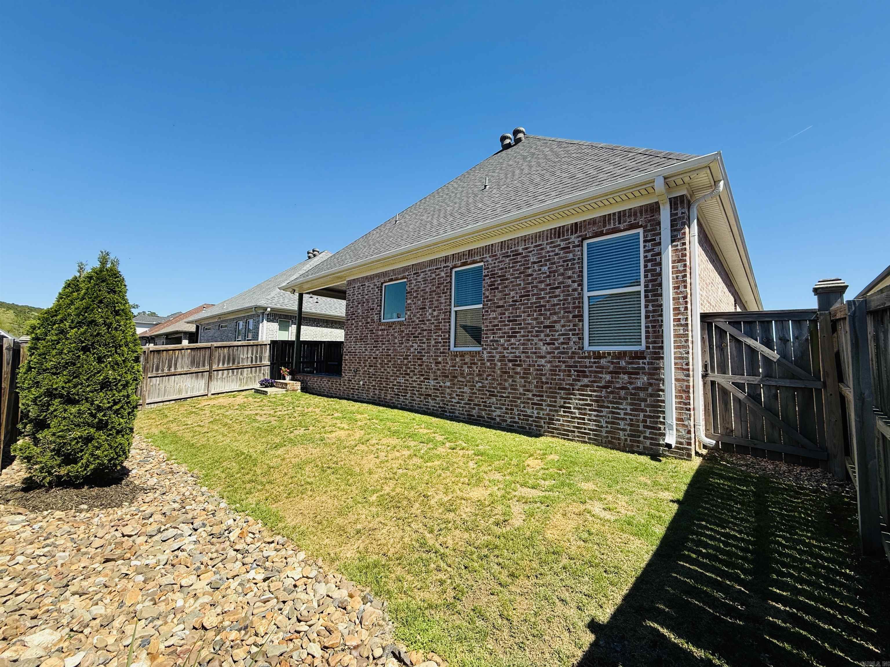 8 BENTWOOD  Little Rock, AR