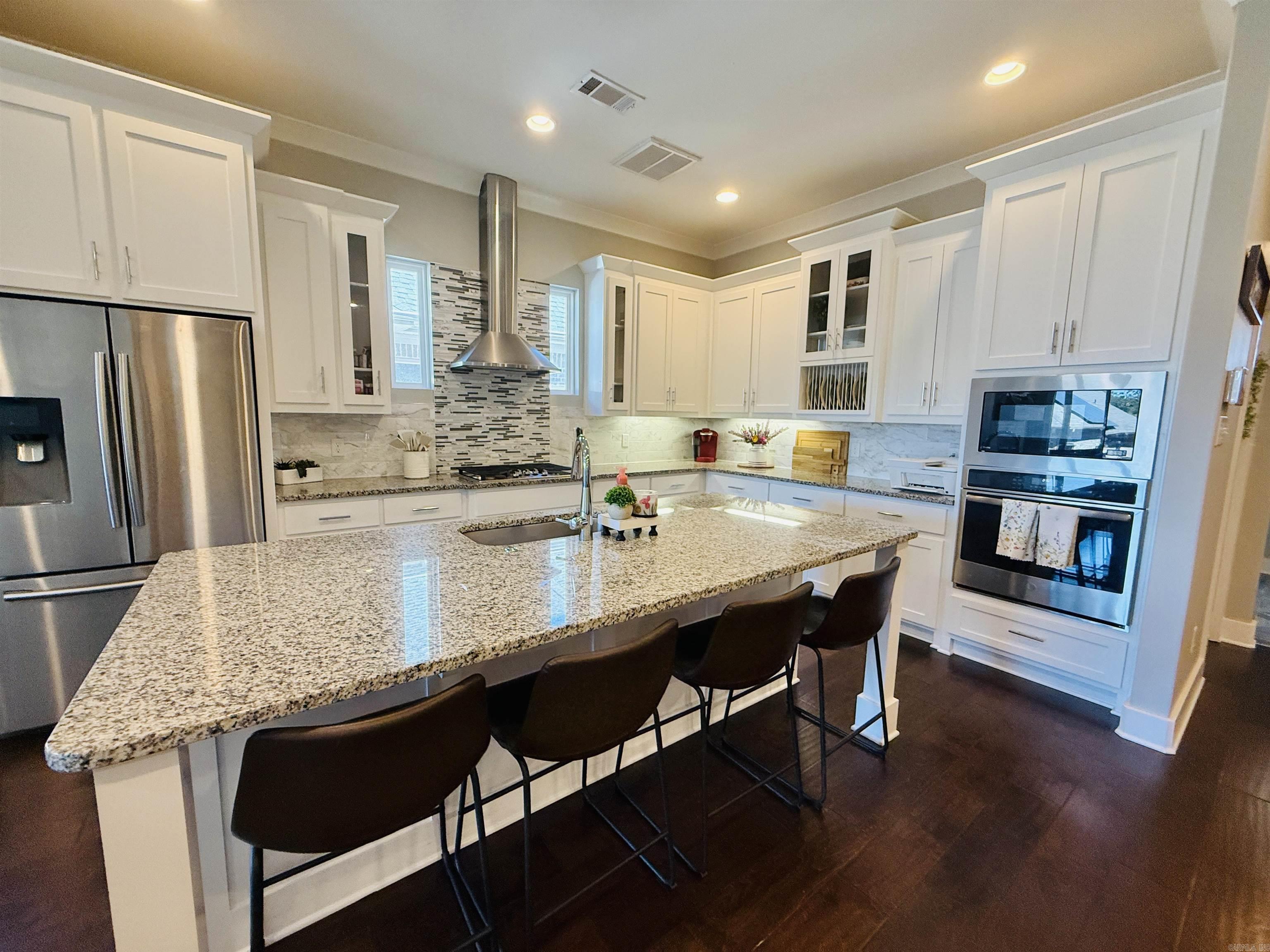 8 BENTWOOD  Little Rock, AR