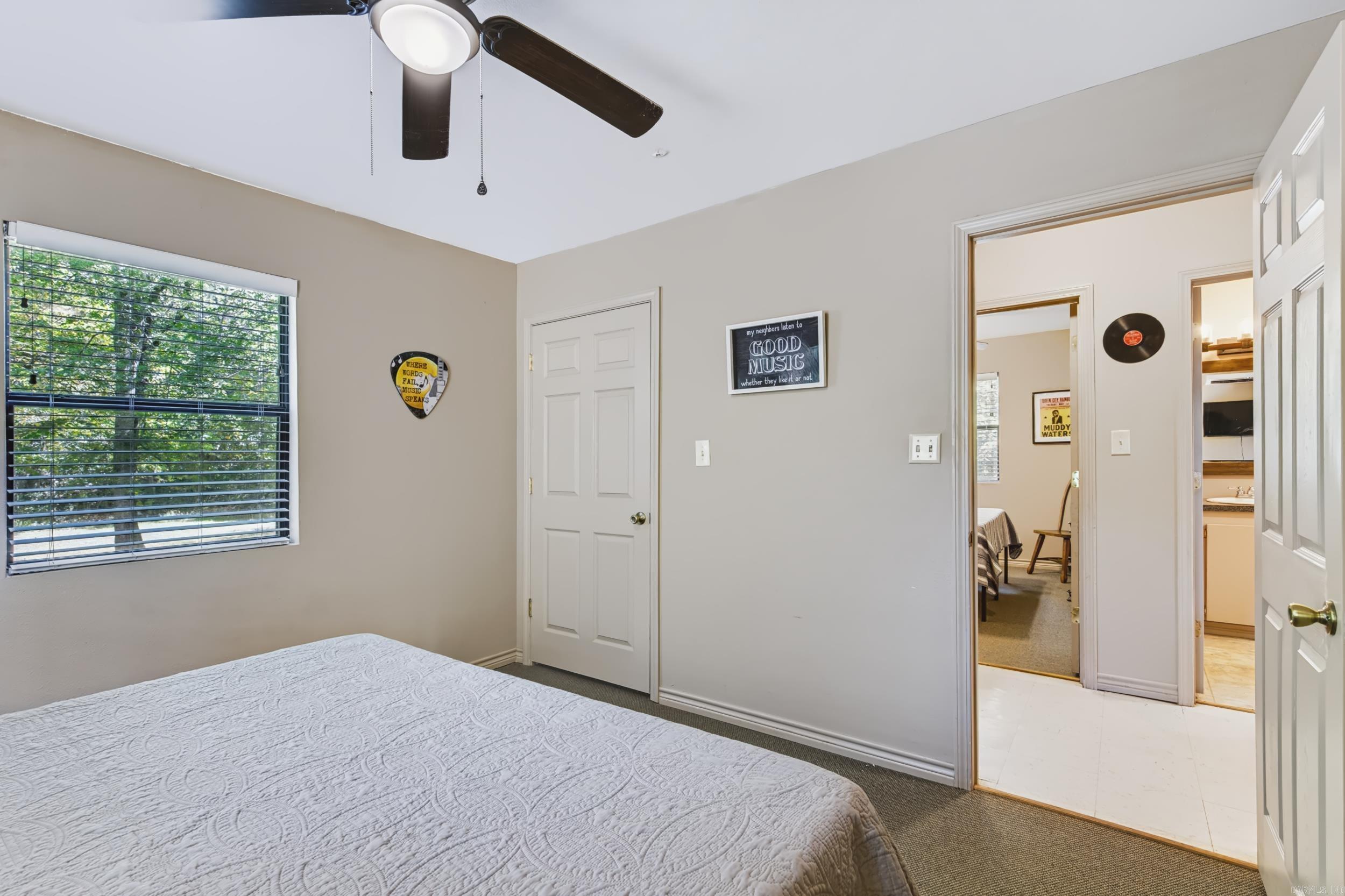 1194 Sadieville  Calico Rock, AR