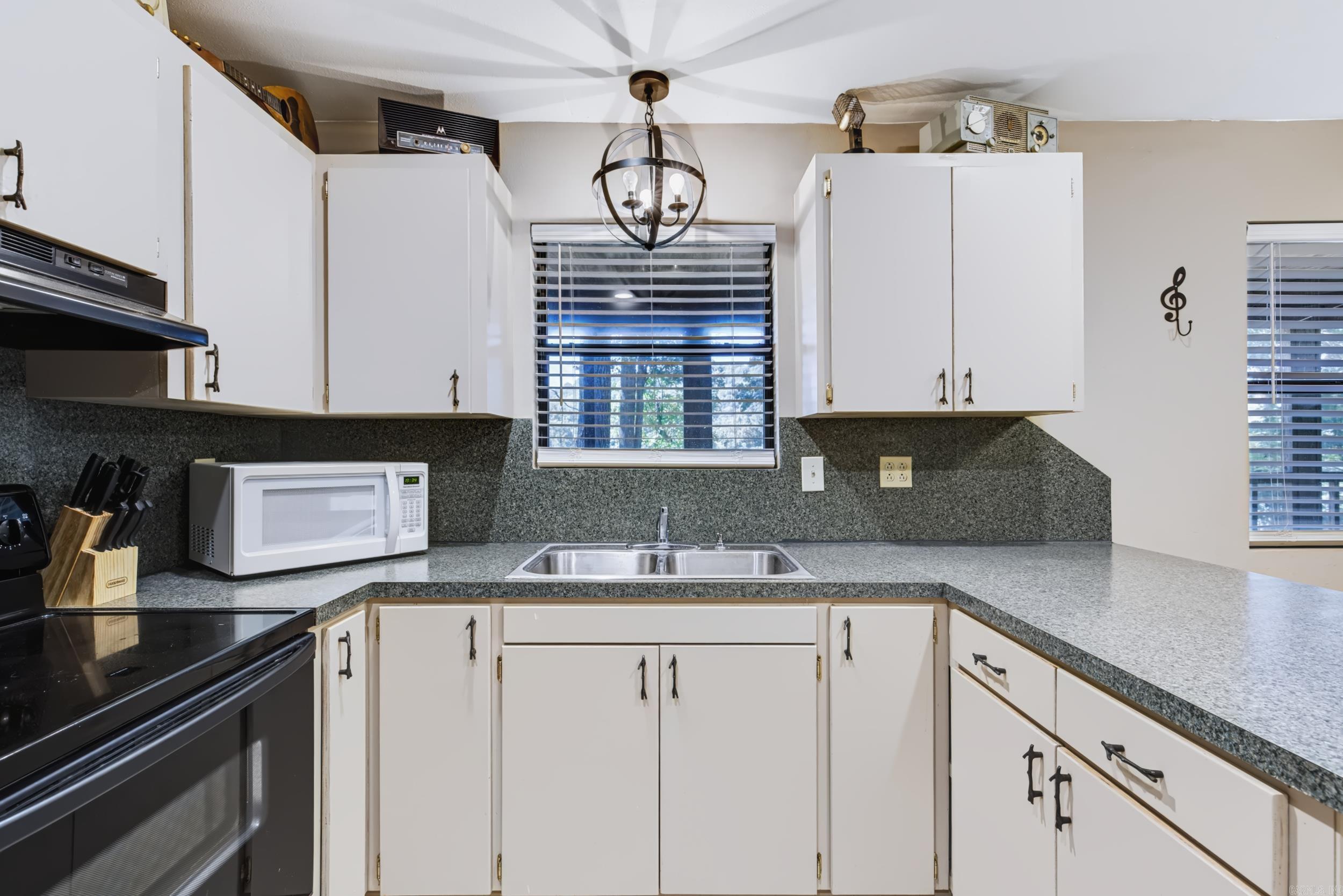 1194 Sadieville  Calico Rock, AR