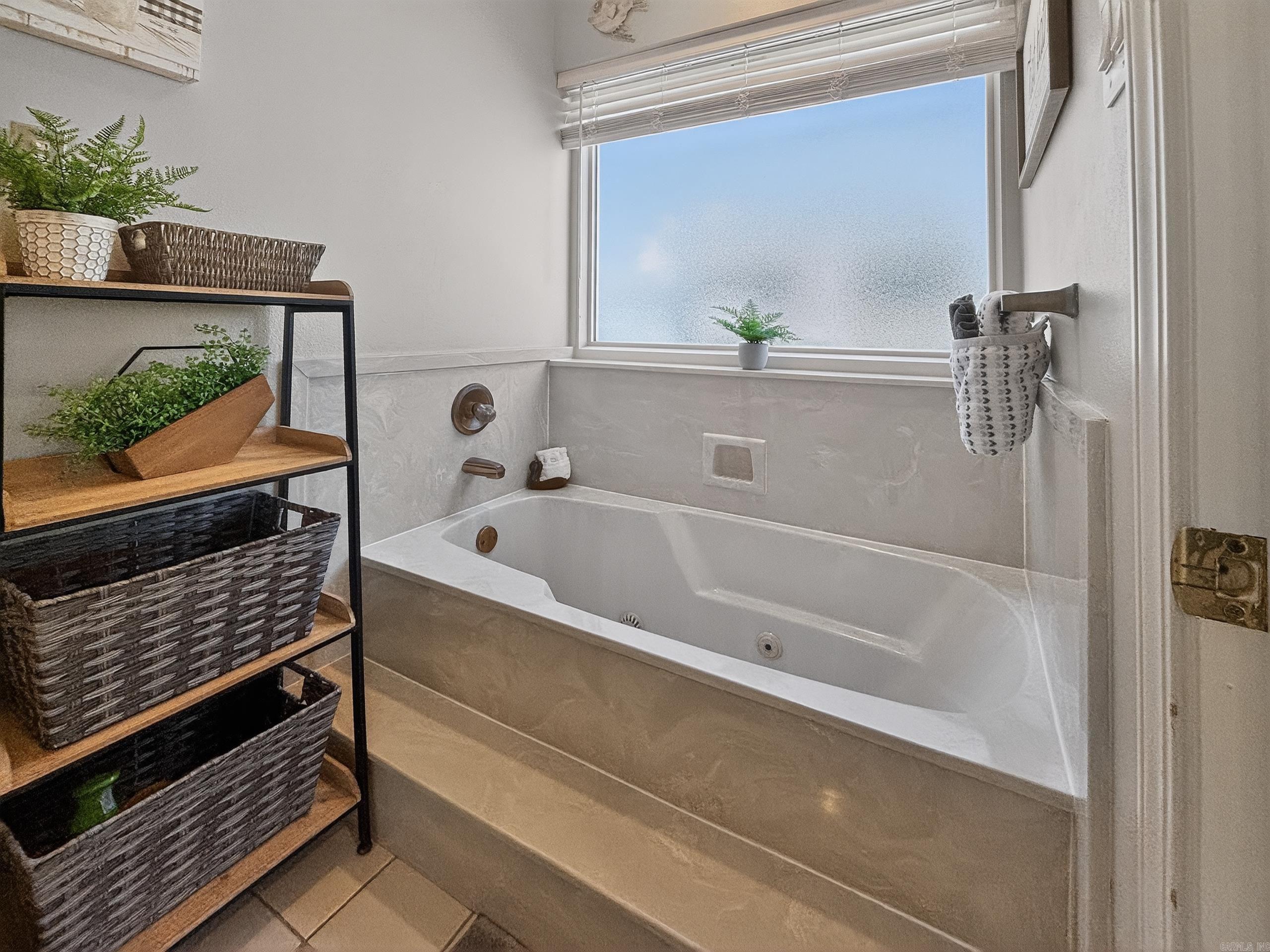 101 Long Island Dr  Hot Springs, AR