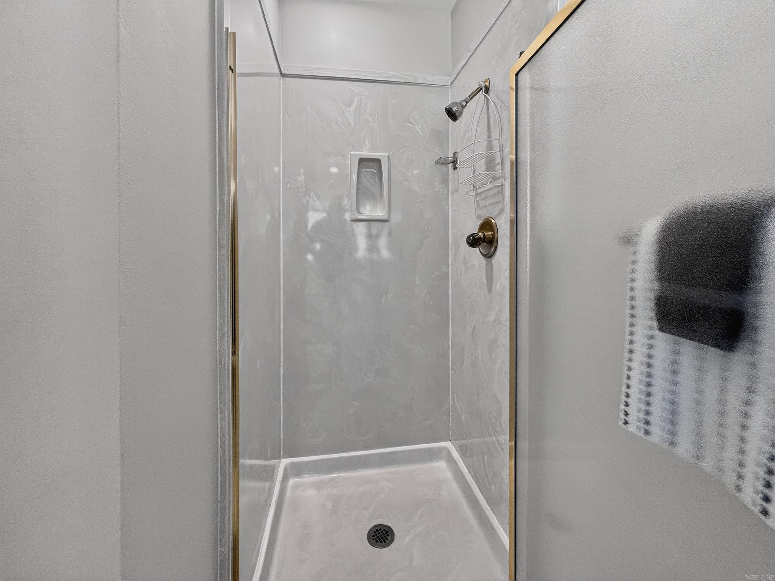 101 Long Island Dr  Hot Springs, AR