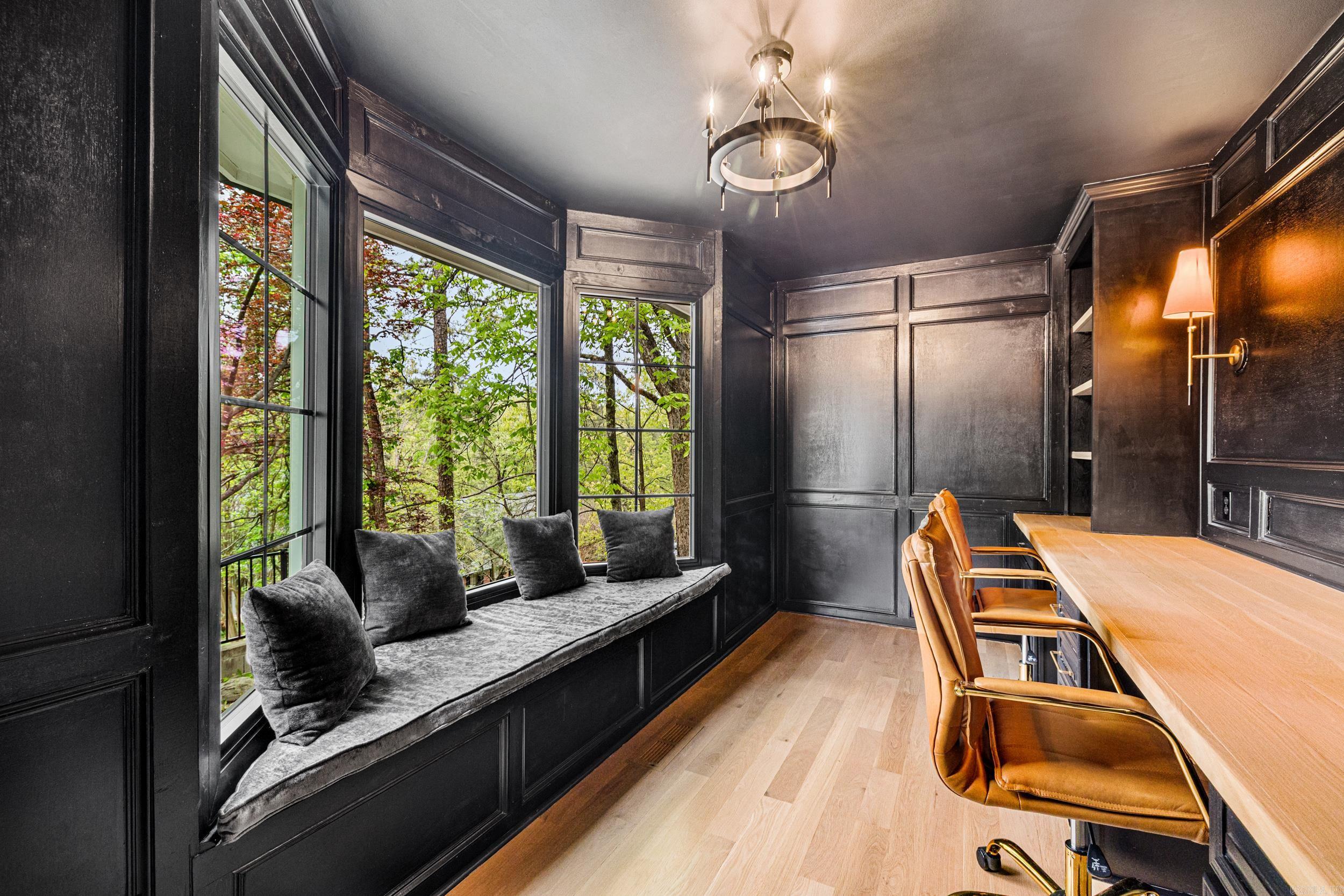 17 Foxhunt Trl  Little Rock, AR