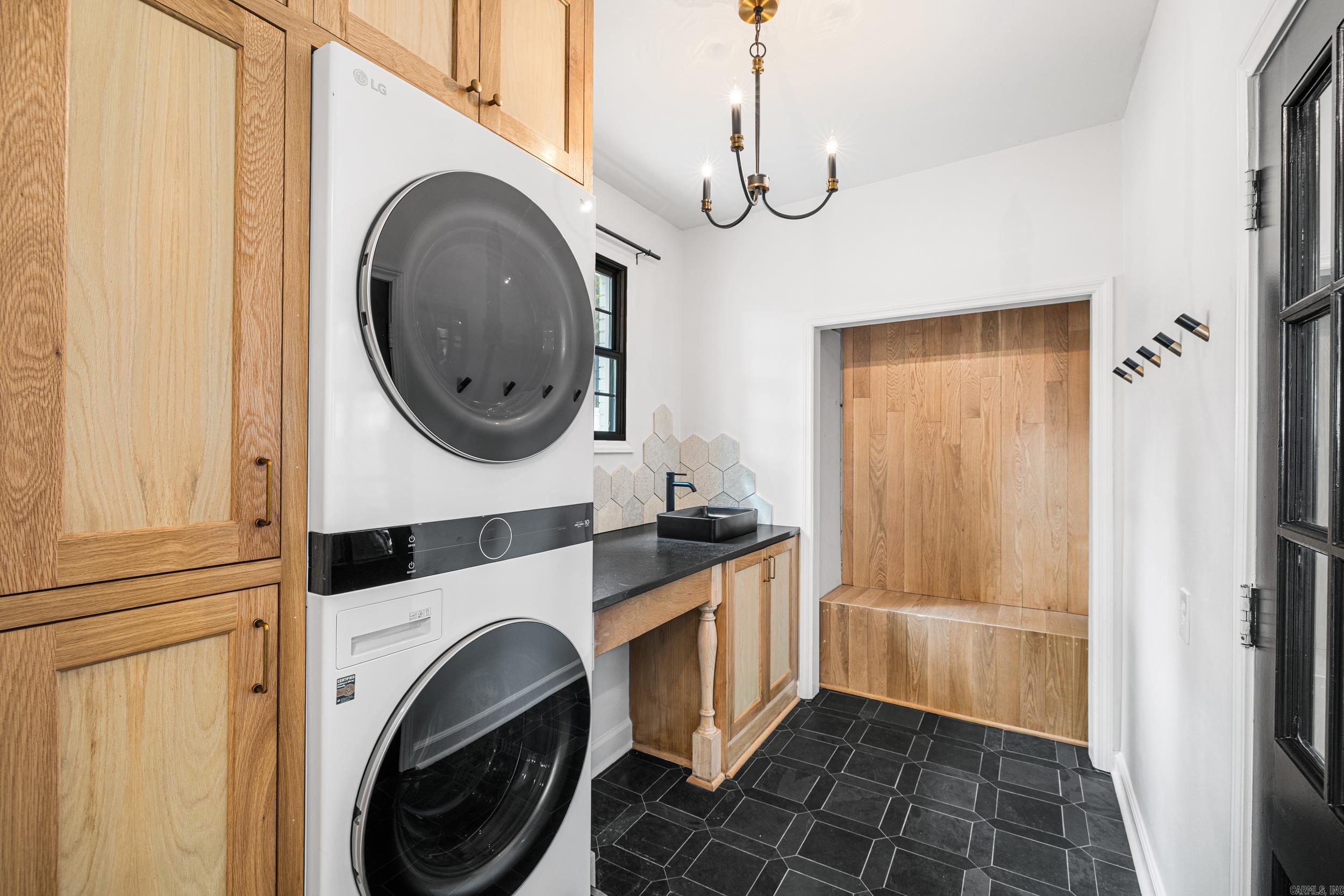 17 Foxhunt Trl  Little Rock, AR