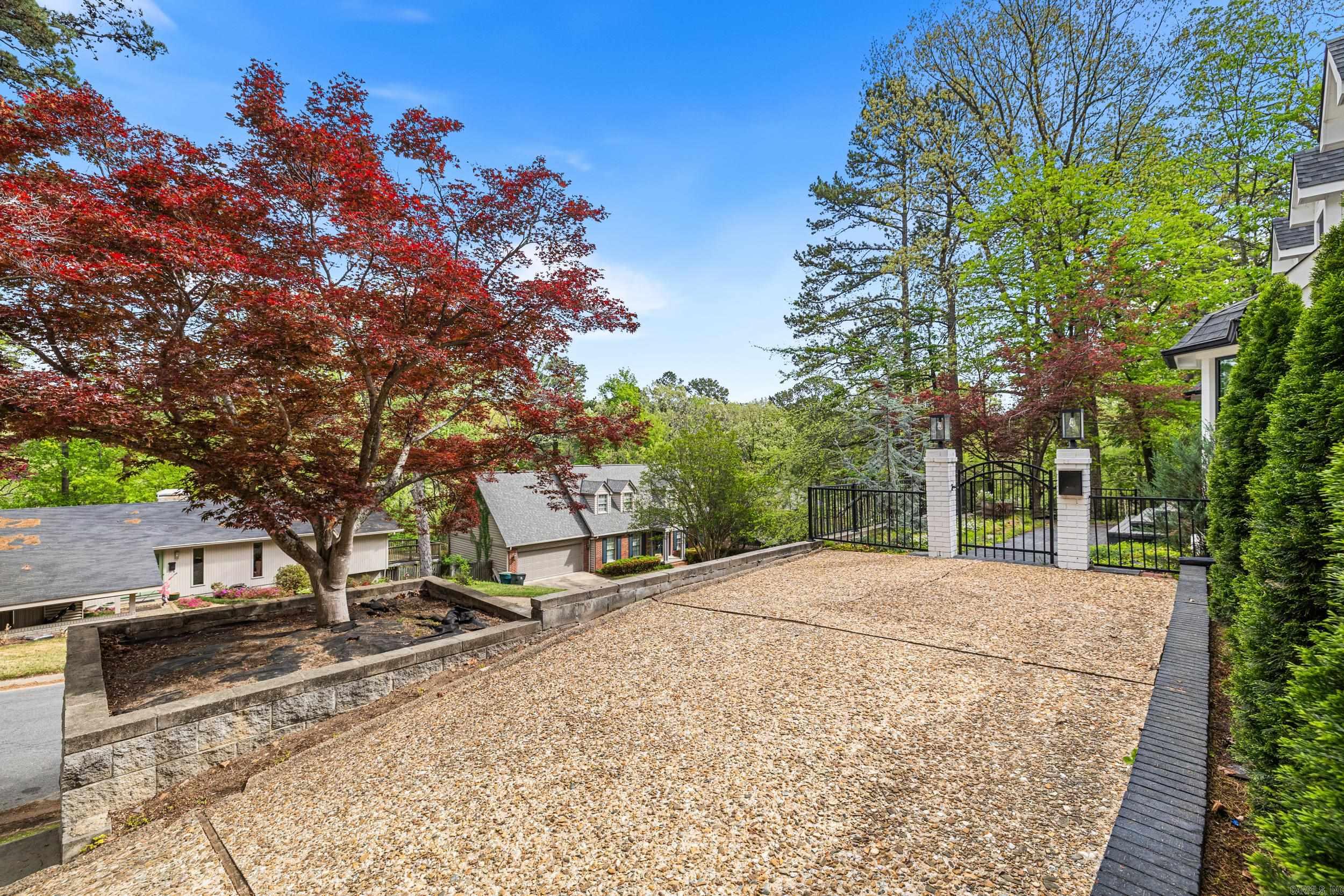 17 Foxhunt Trl  Little Rock, AR