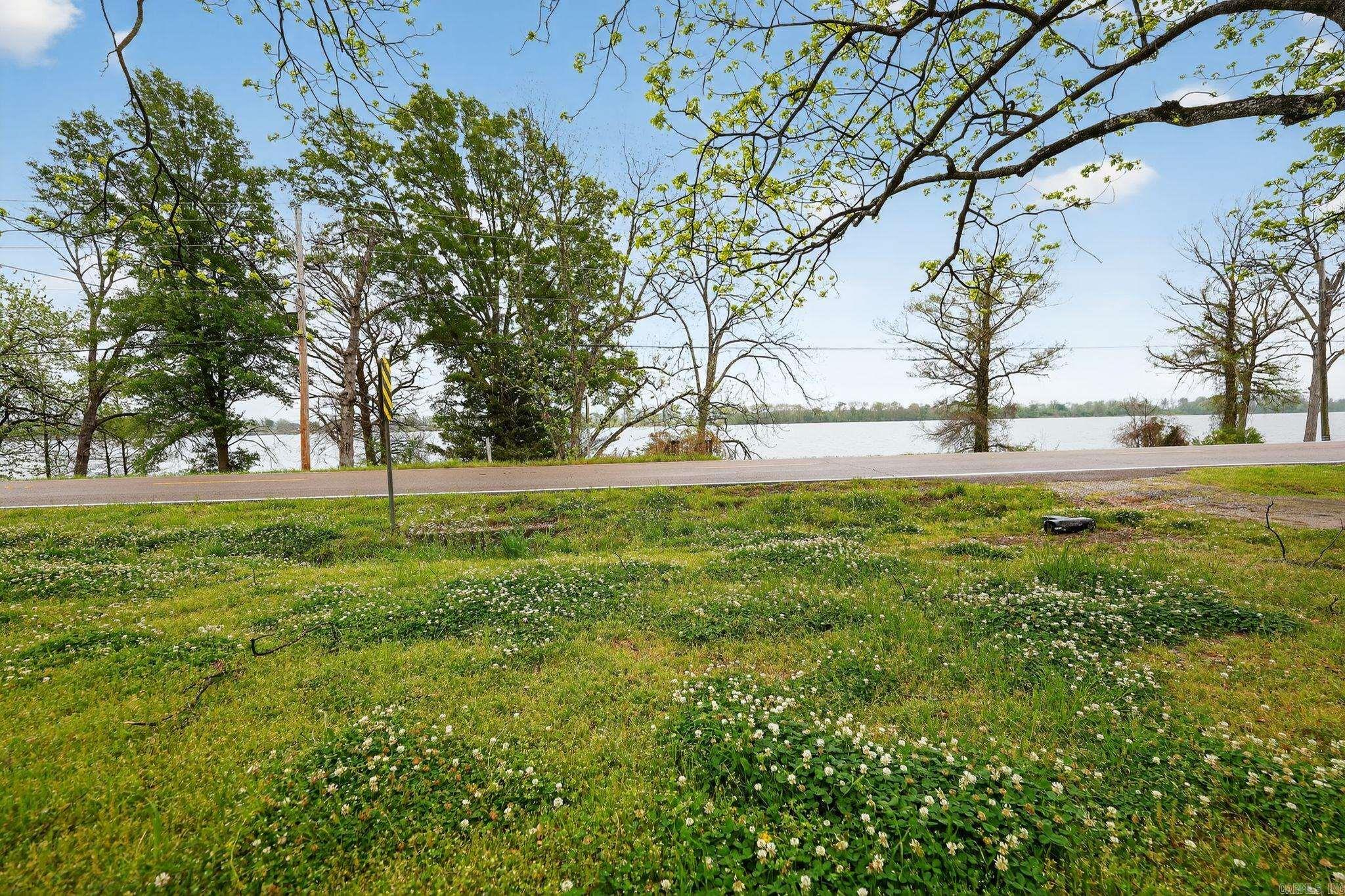 2437 Lakeshore  Lake Village, AR