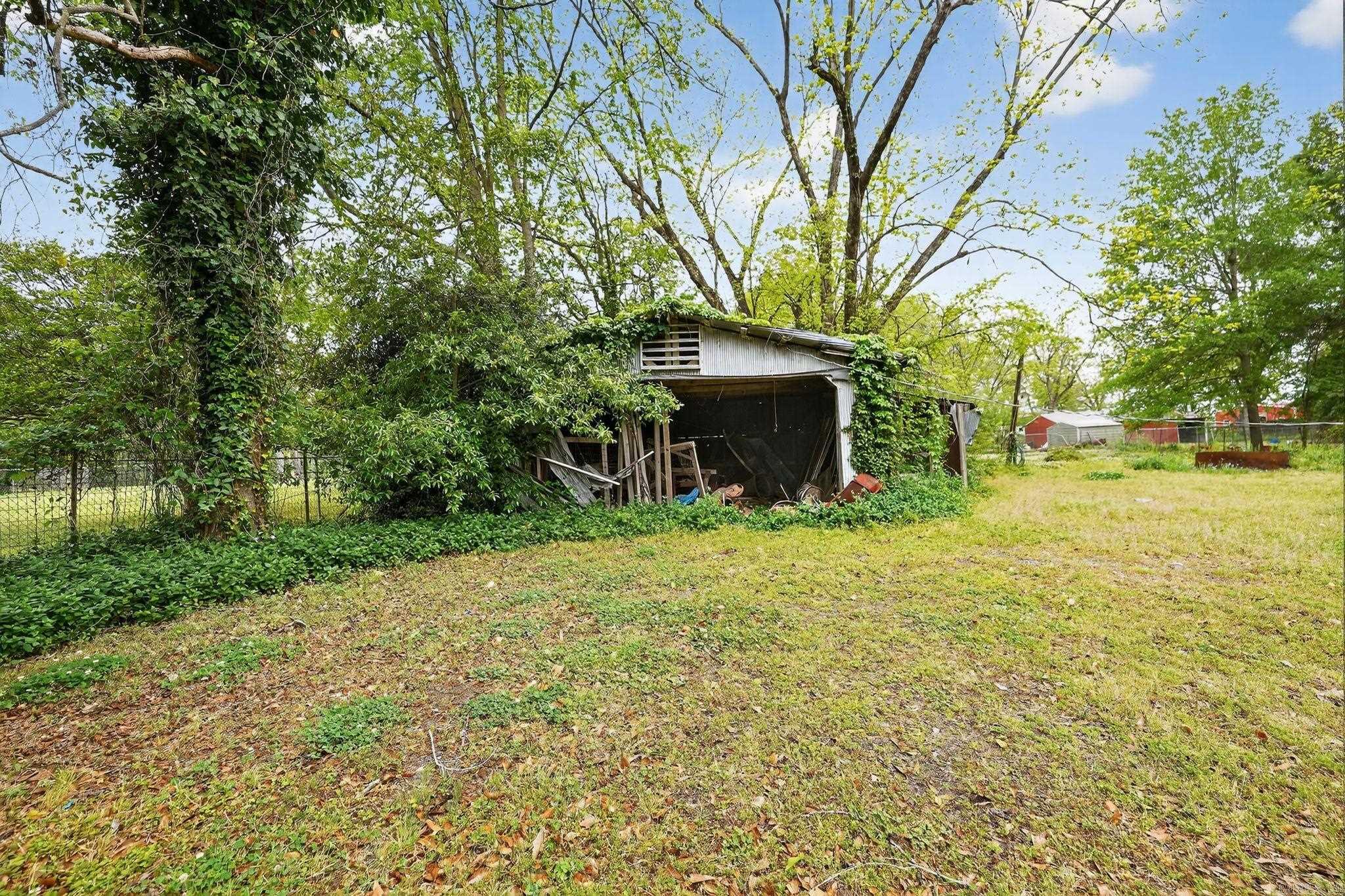 2437 Lakeshore  Lake Village, AR