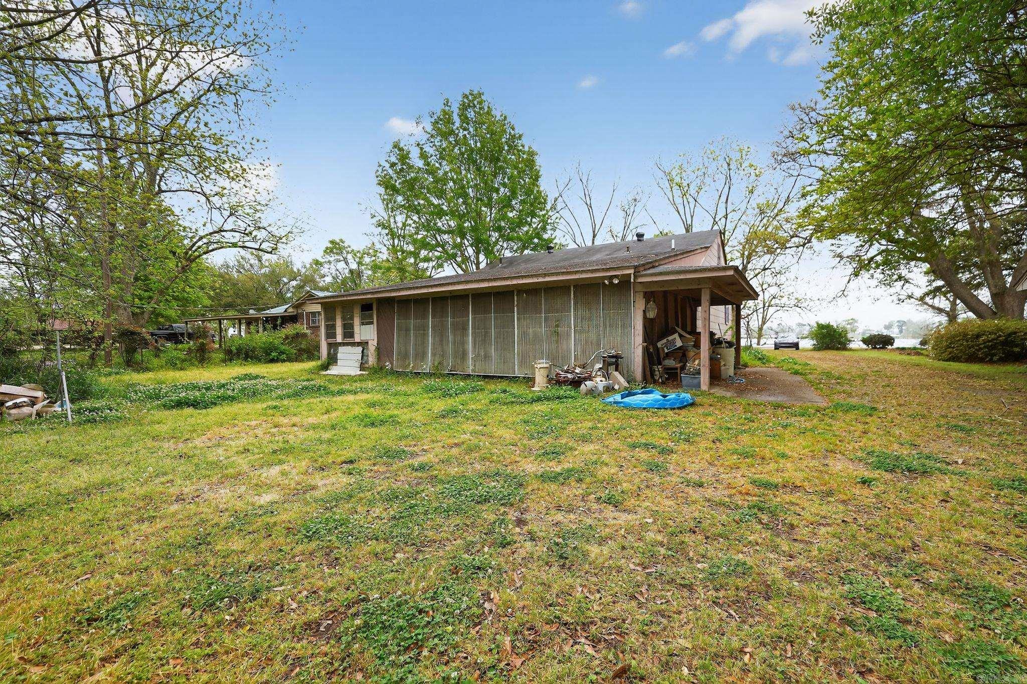 2437 Lakeshore  Lake Village, AR