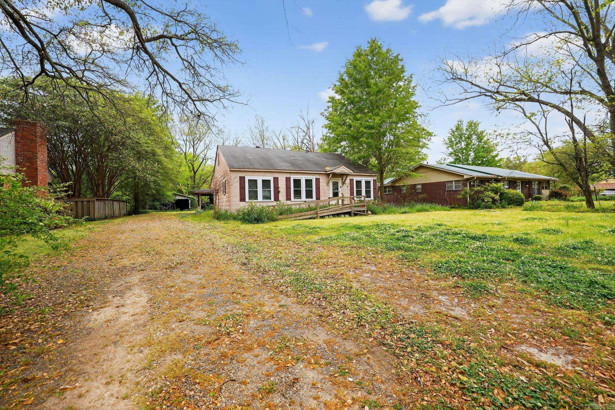 2437 Lakeshore  Lake Village, AR