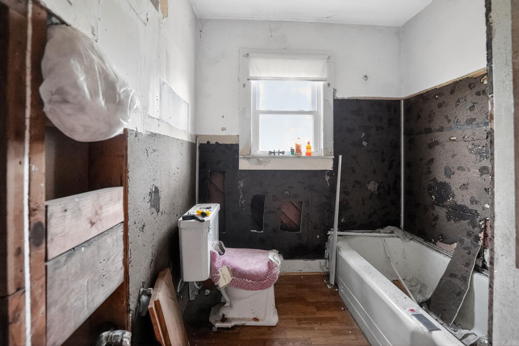 2437 Lakeshore  Lake Village, AR