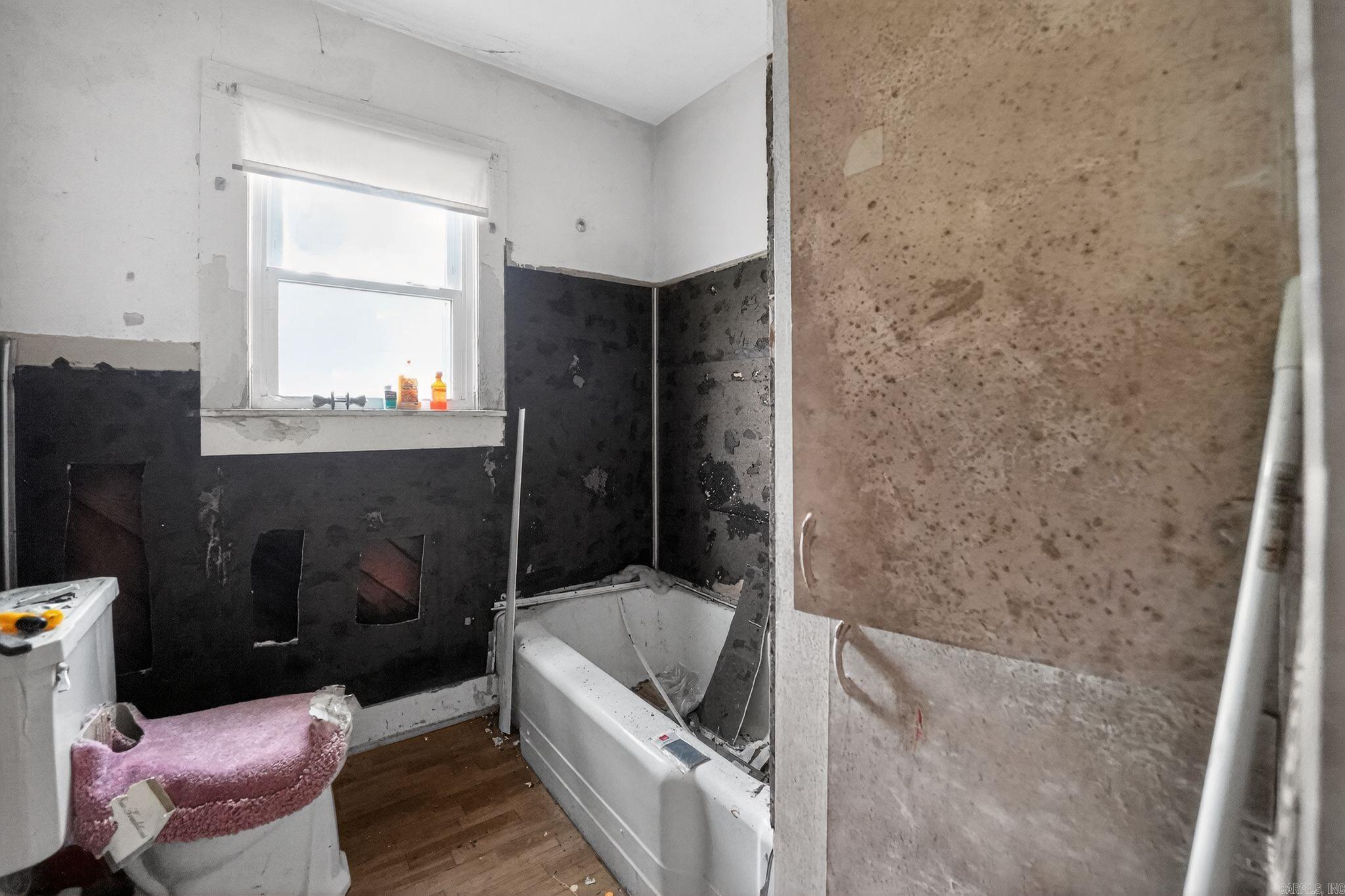 2437 Lakeshore  Lake Village, AR